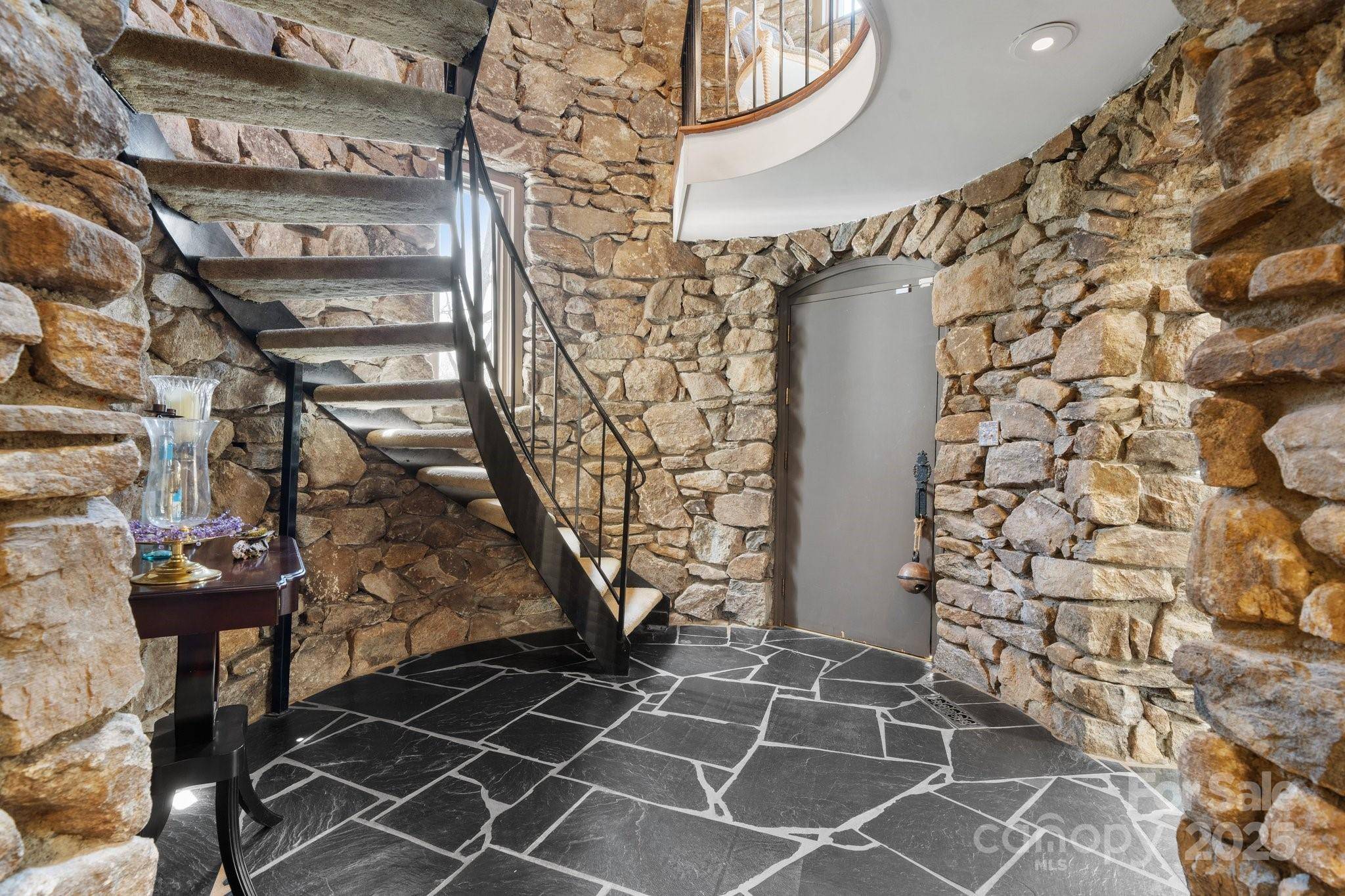 Hickory, NC 28601,1787 12th Street DR NW