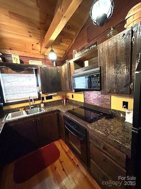 Sapphire, NC 28774,116 Minerva LN