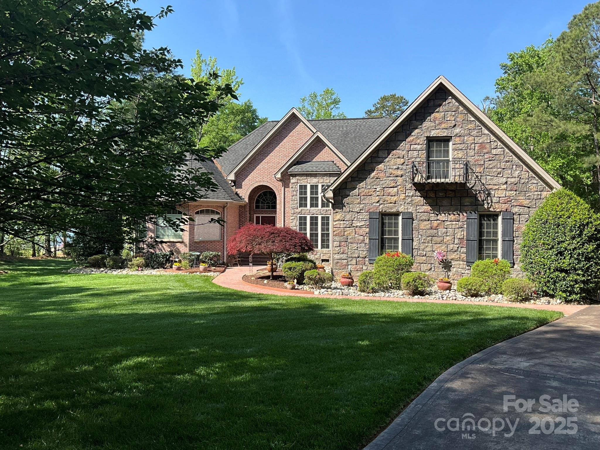 York, SC 29745,1832 Marthas Vineyard RD