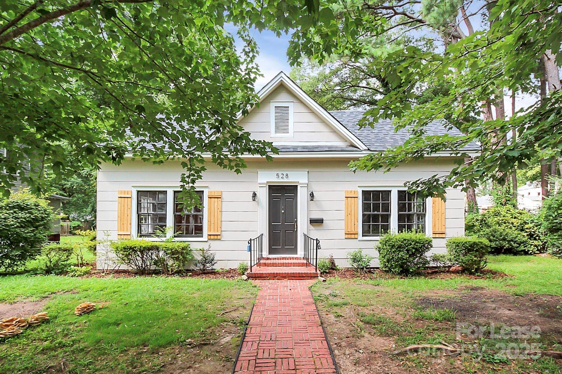 Gastonia, NC 28052,528 W Harvie AVE