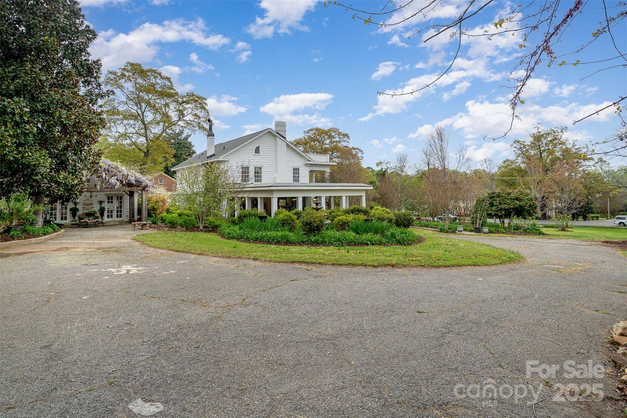 Gastonia, NC 28052,1313 S York RD
