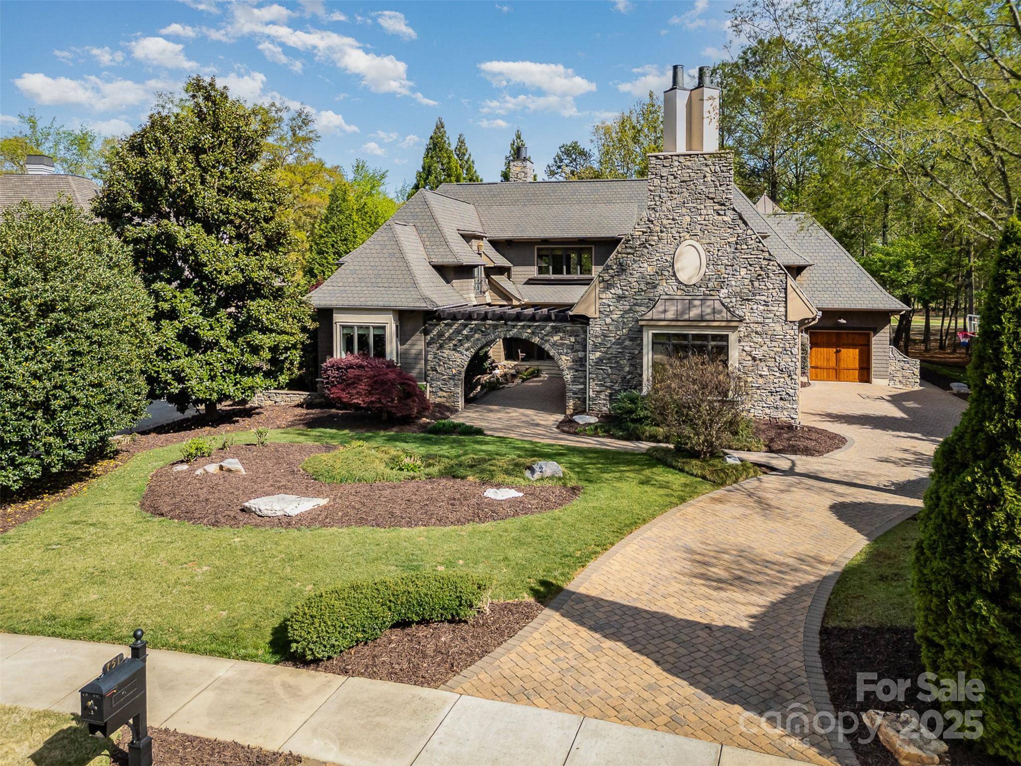 Fort Mill, SC 29715,751 Mendenhall CT