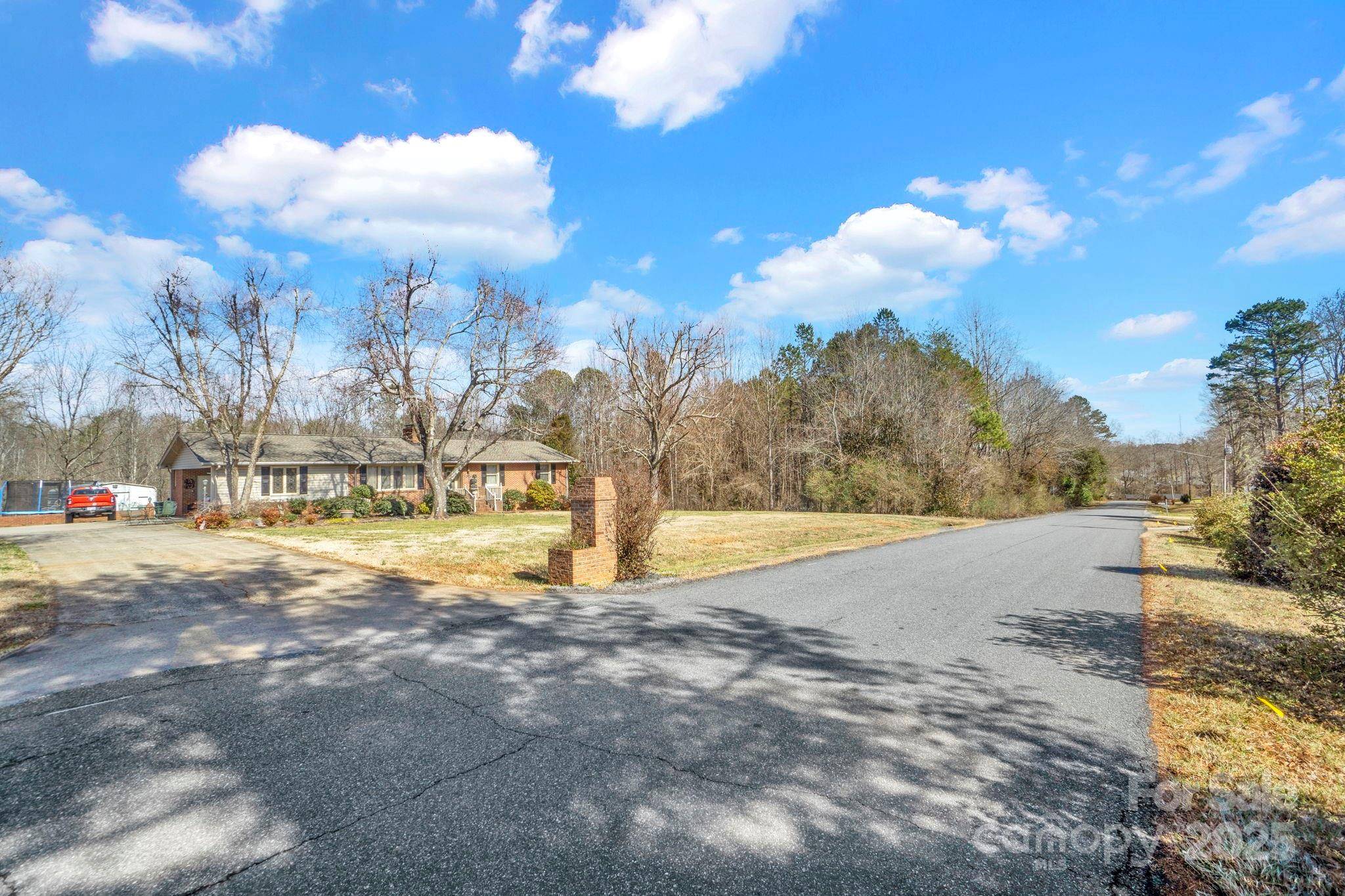 Cherryville, NC 28021,513 Delview DR