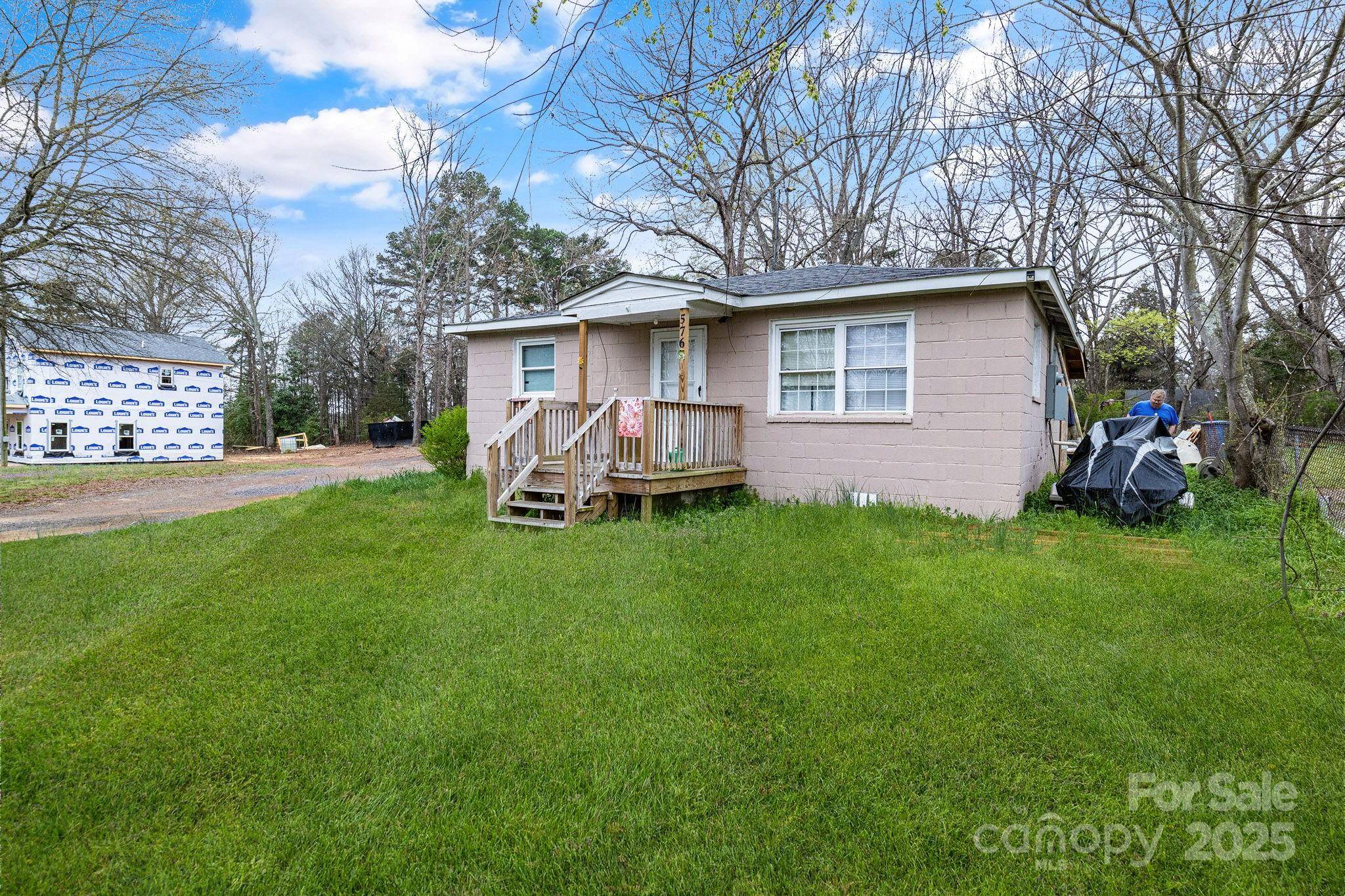 Albemarle, NC 28001,576 Washington LN