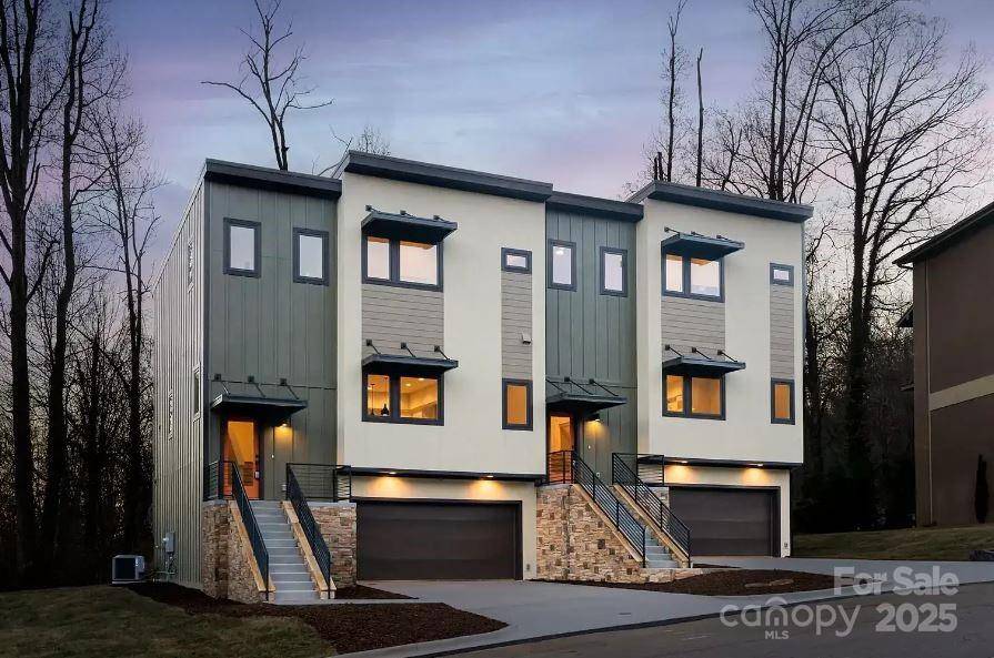 Asheville, NC 28805,17 Macallan LN