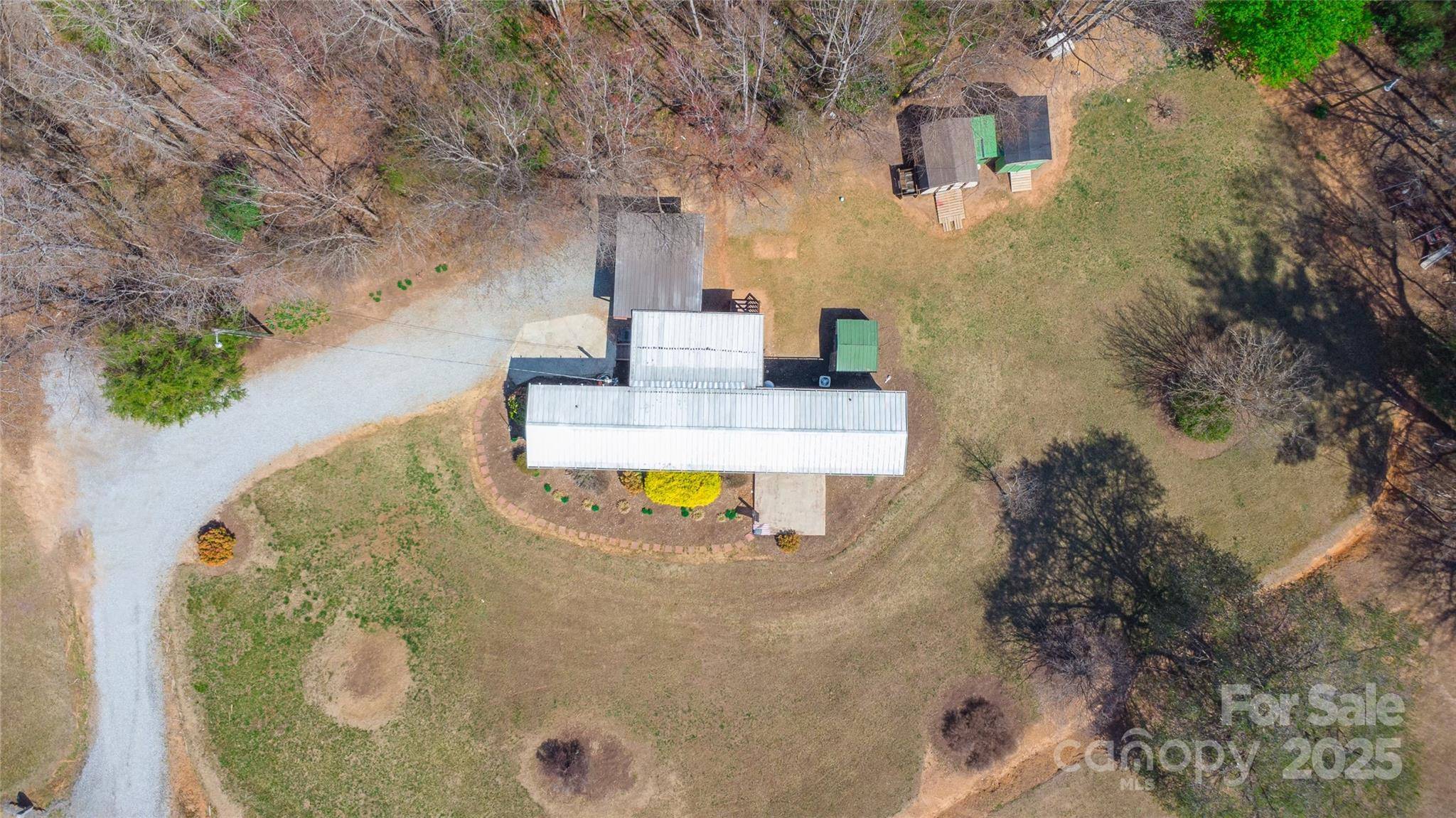 Hudson, NC 28638,717 Pine Mountain RD