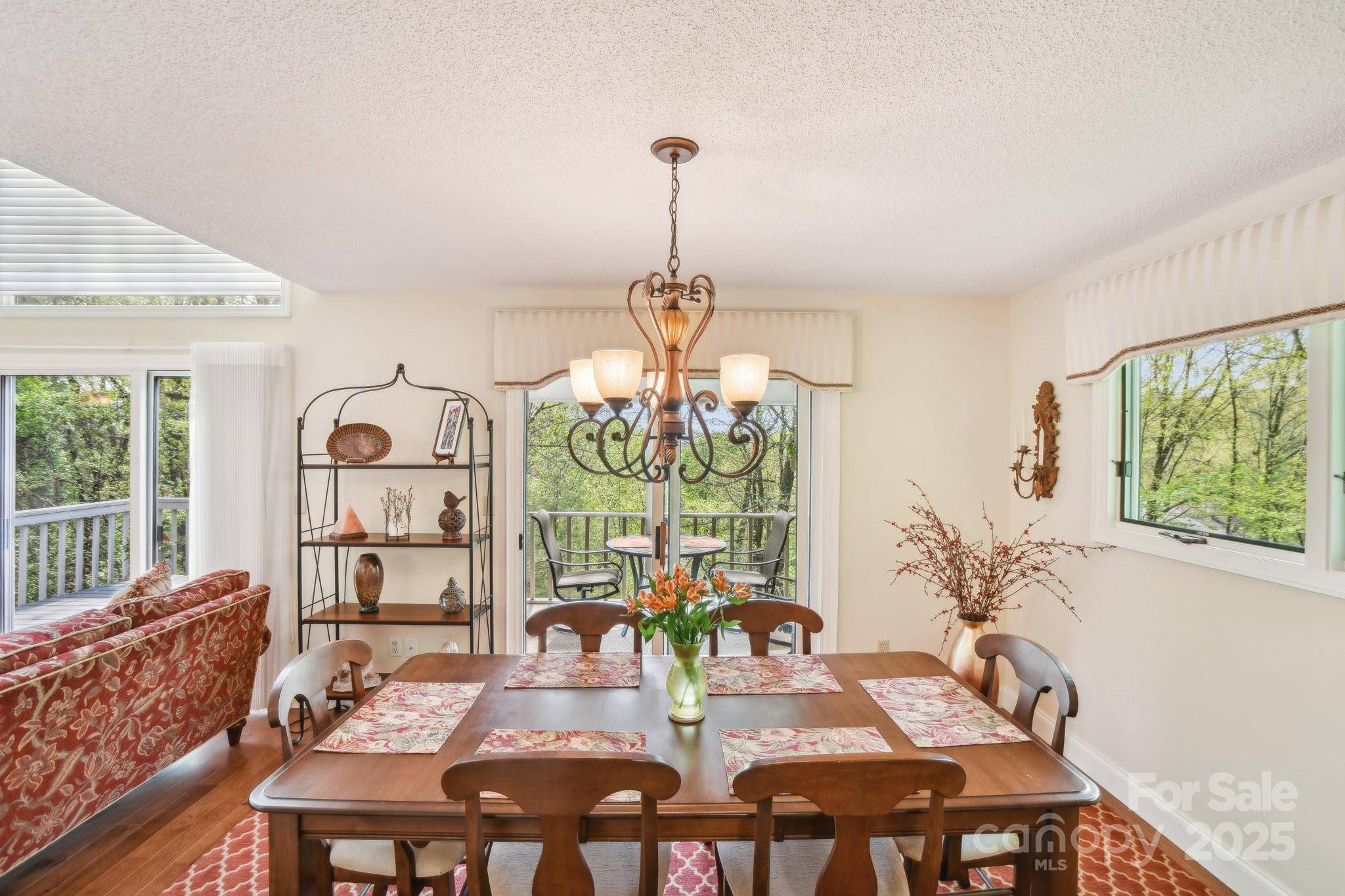 Flat Rock, NC 28731,320 Dawnbrook DR