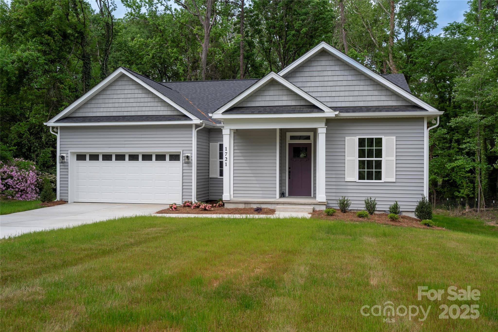 Charlotte, NC 28216,1721 Balfour LN