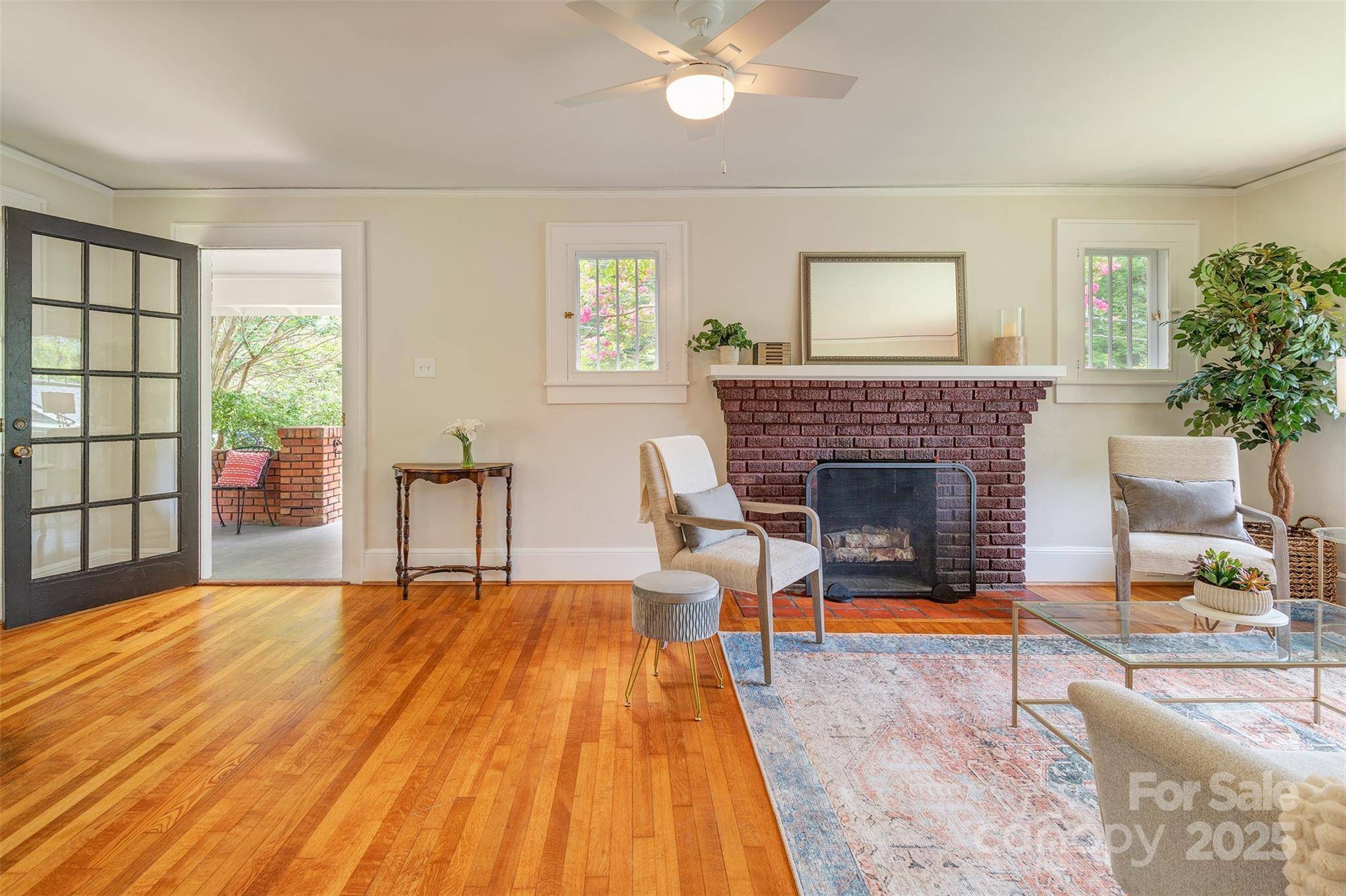 Asheville, NC 28804,52 King ST