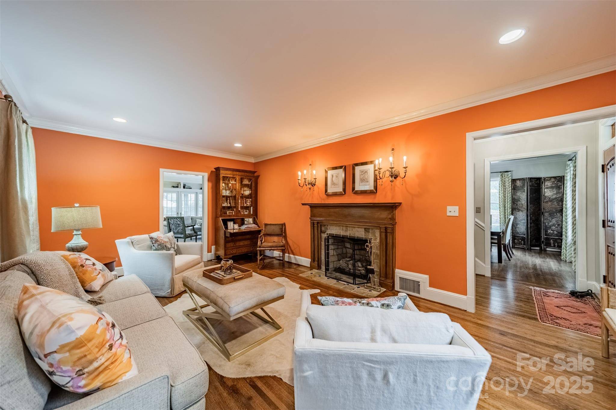 Charlotte, NC 28211,1529 S Wendover RD