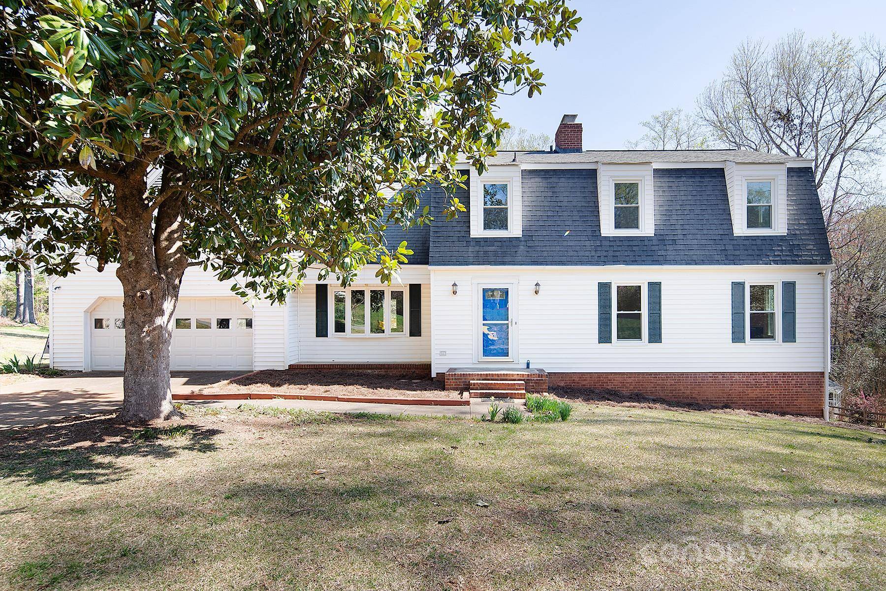 Mount Holly, NC 28120,916 Rollingwood DR