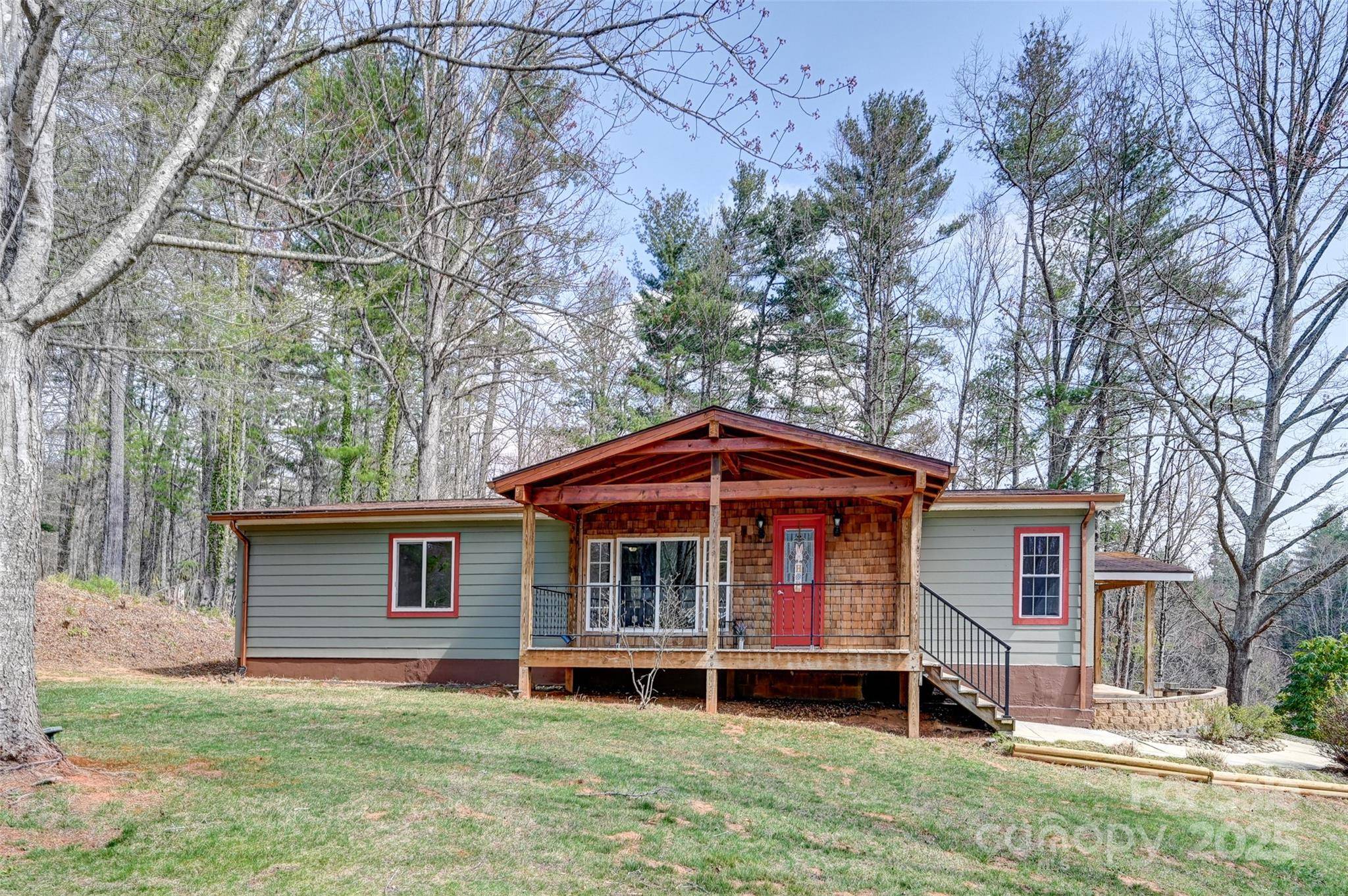 Mars Hill, NC 28754,636 Roy Edwards LN