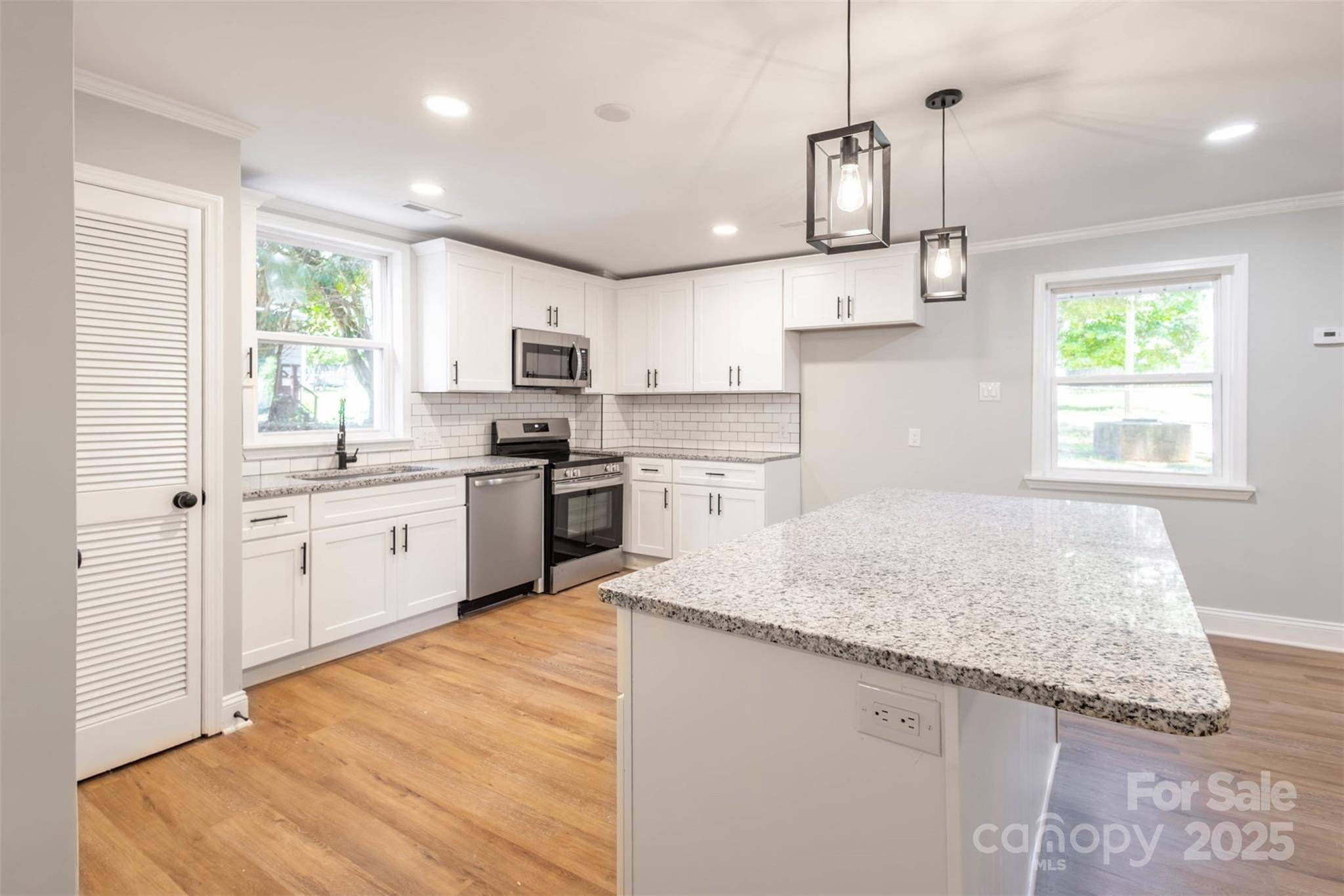 Gastonia, NC 28052,307 S Ransom ST