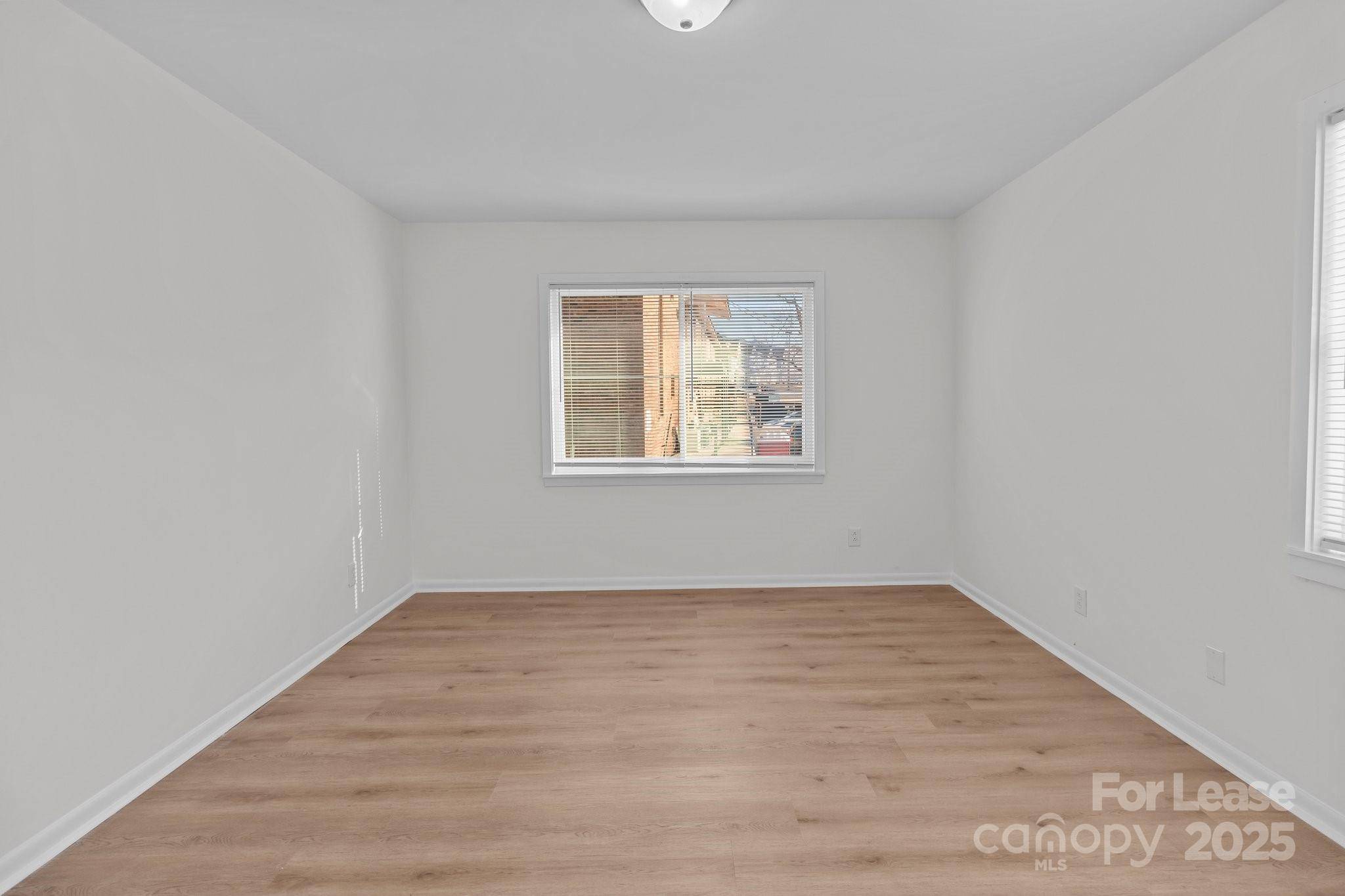 Albemarle, NC 28001,121 Heath ST #8