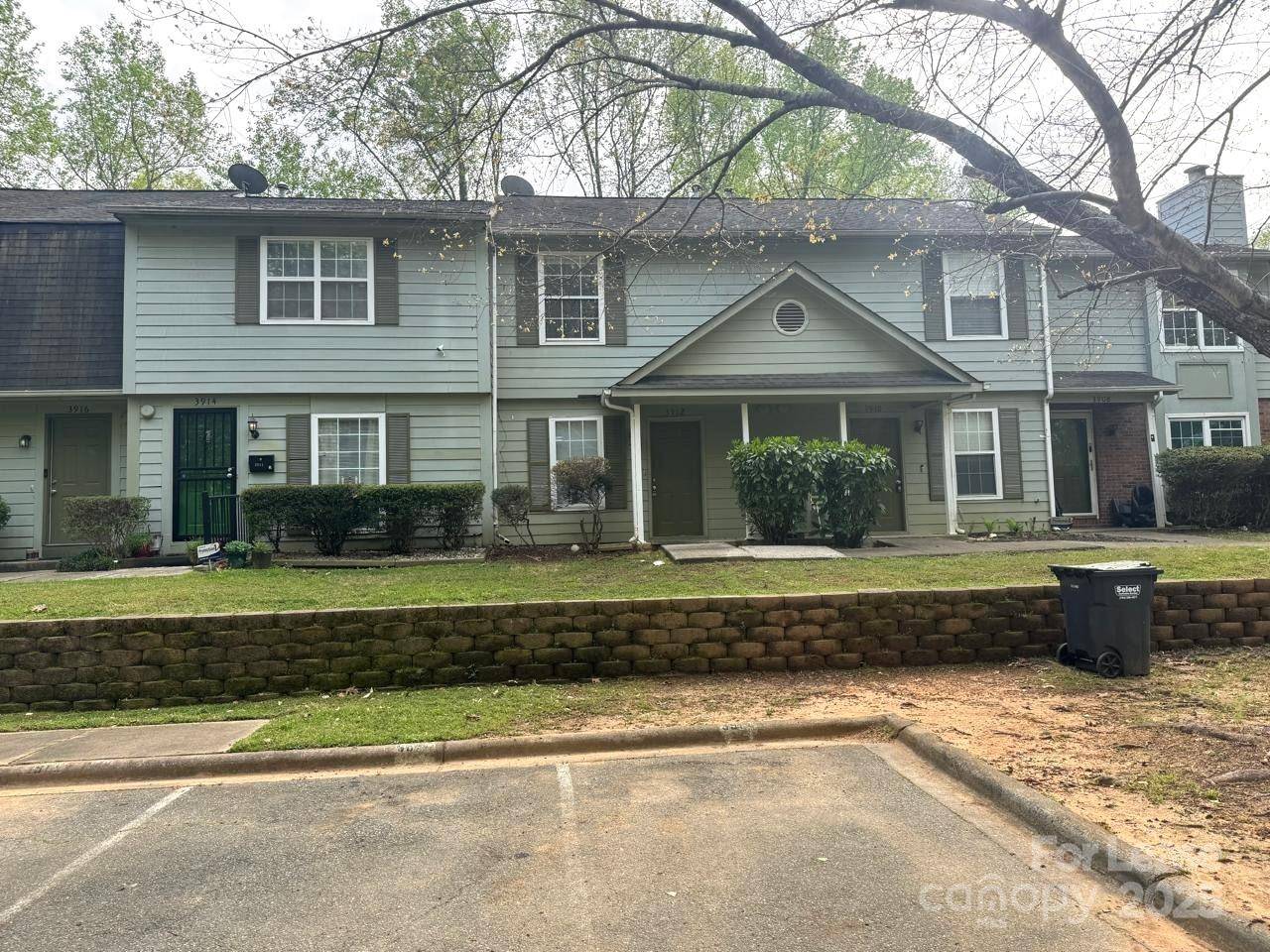 Charlotte, NC 28215,3912 Briarhill DR
