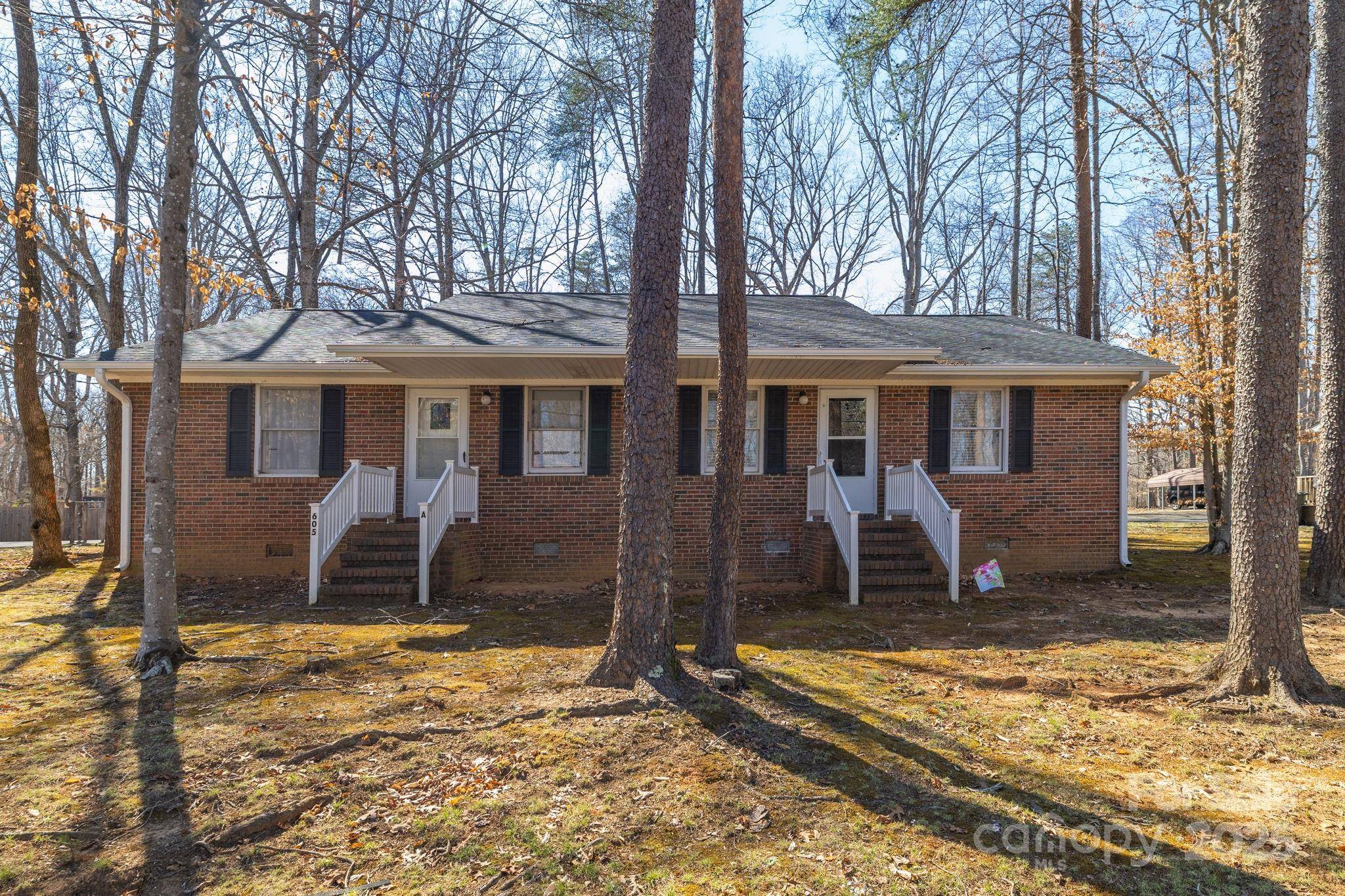 Eden, NC 27288,605 & 607 Franklin DR