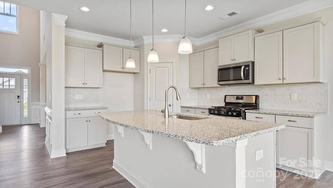 Hendersonville, NC 28792,561 Fox Cove RD