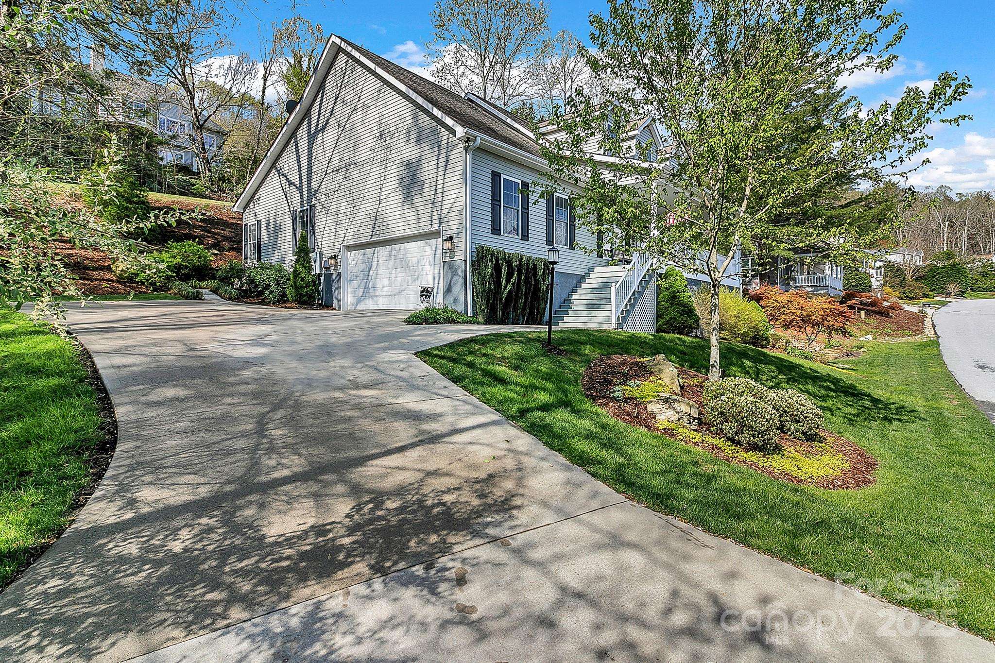 Hendersonville, NC 28791,69 Cold Stream WAY