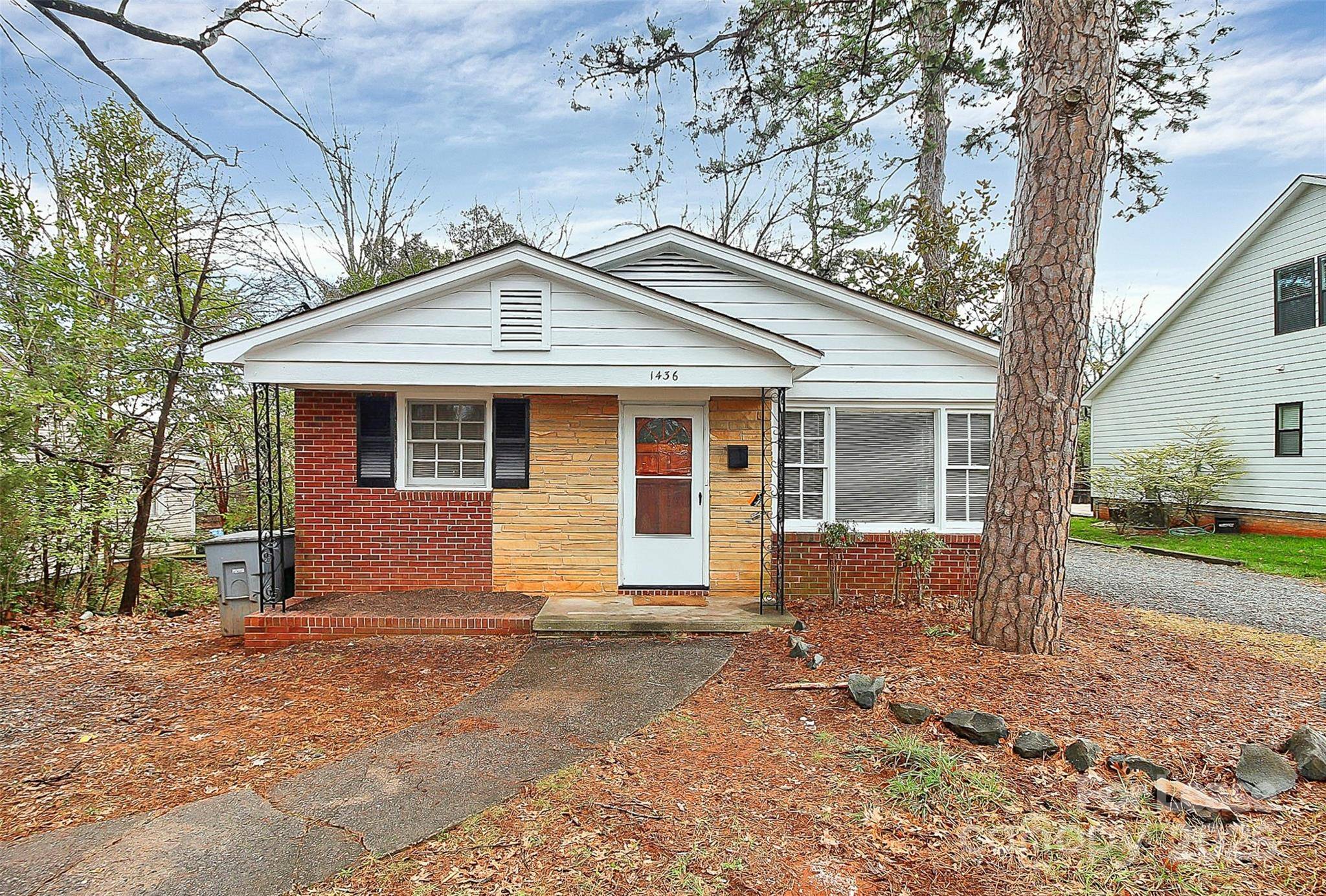Charlotte, NC 28205,1436 Chippendale RD