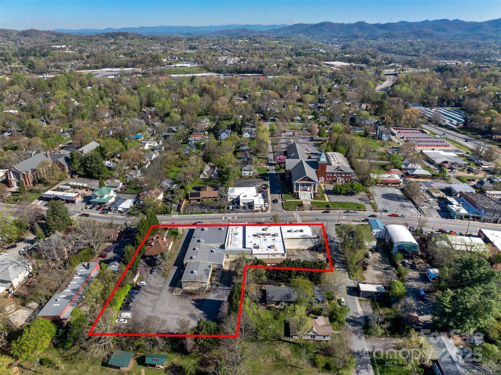 Asheville, NC 28806,544 Haywood RD