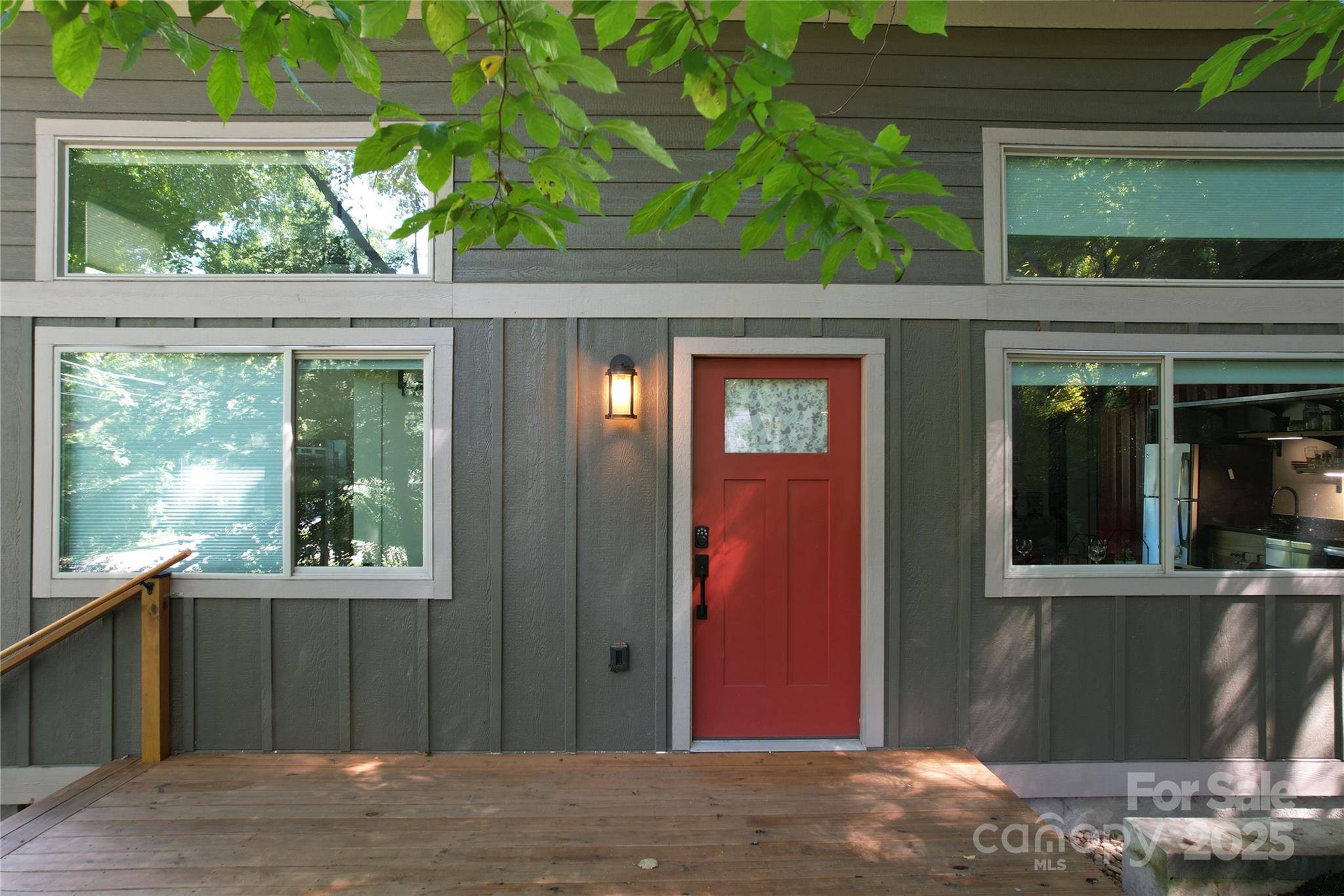 Black Mountain, NC 28711,710 Rhododendron AVE