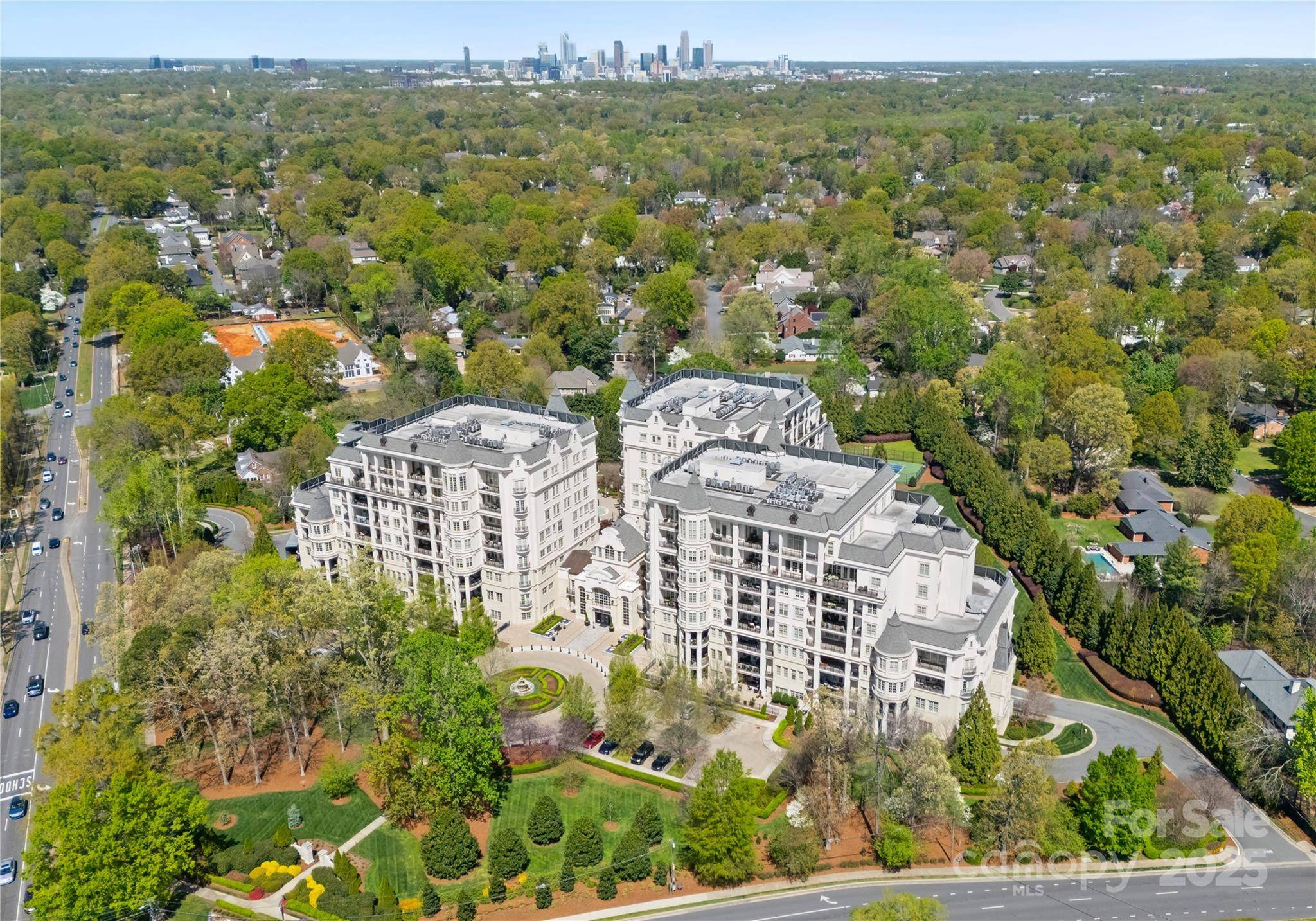 Charlotte, NC 28211,2823 Providence RD #143