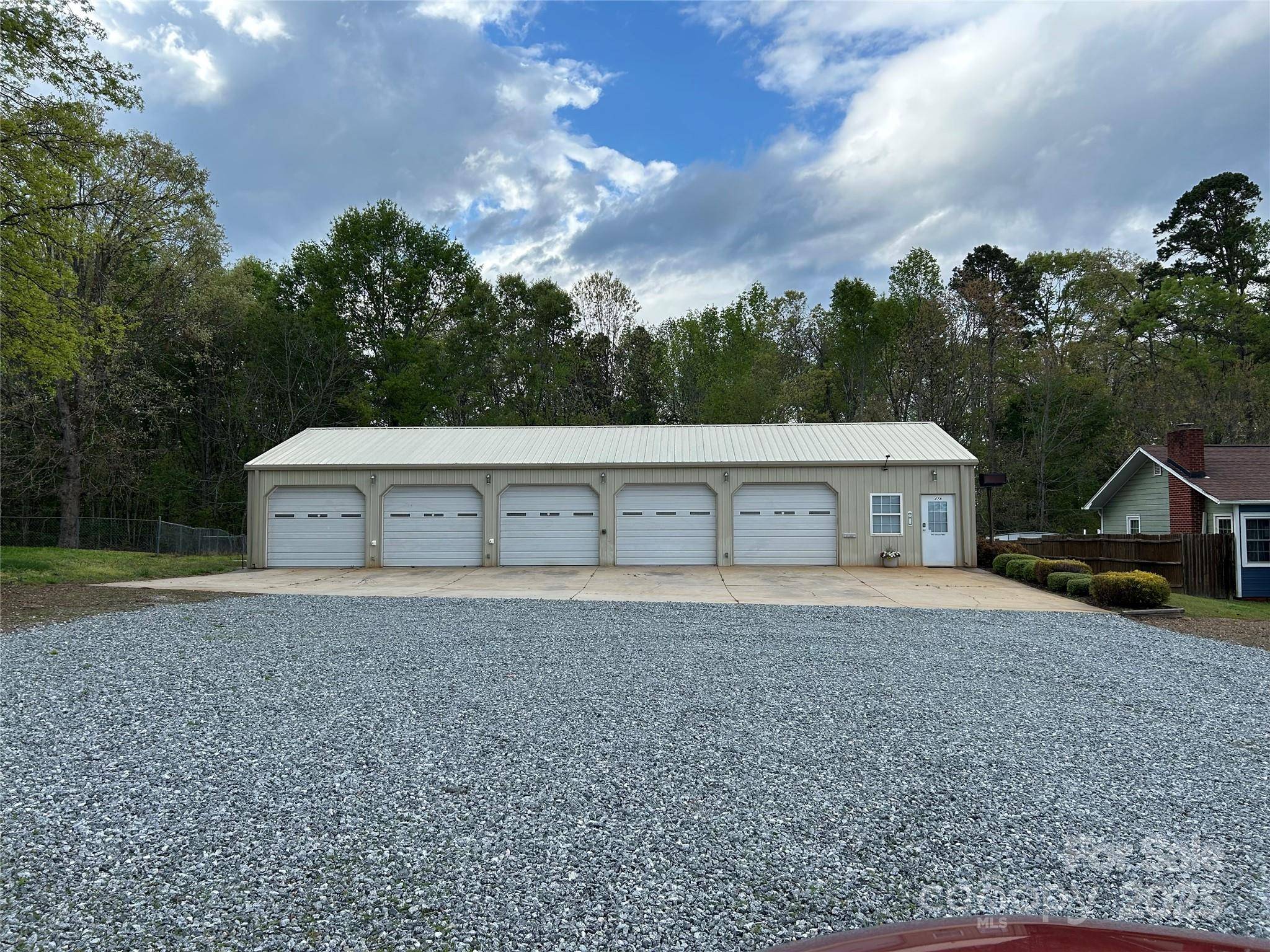 Forest City, NC 28043,478 Butler RD