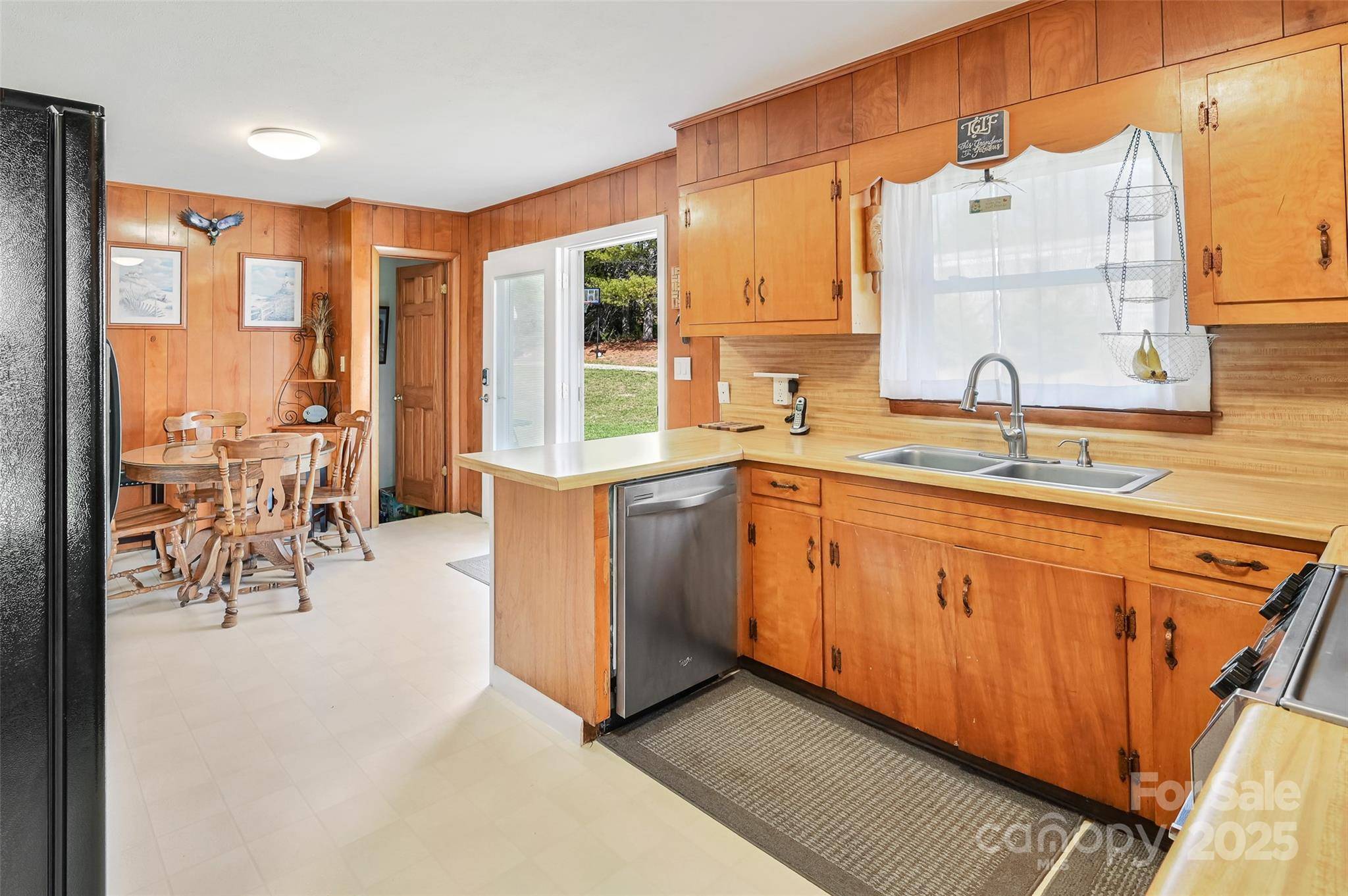 Hendersonville, NC 28792,29 Delta DR