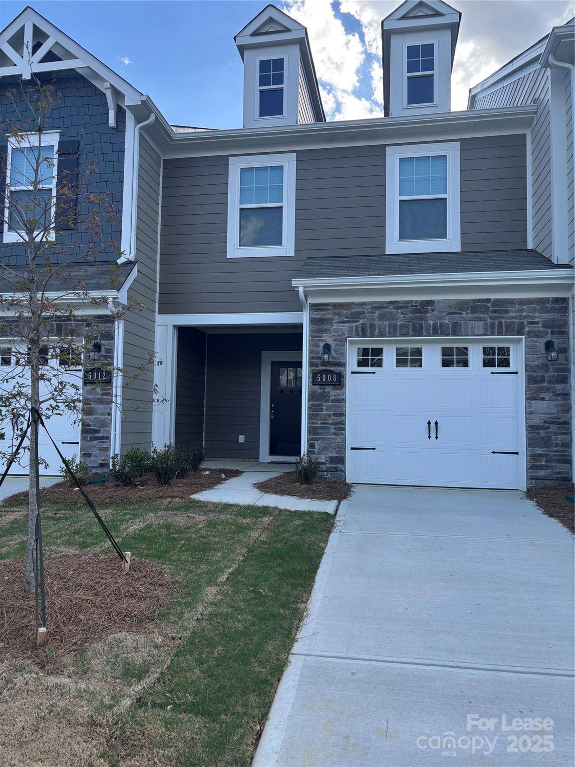 Charlotte, NC 28269,5008 Falstone DR