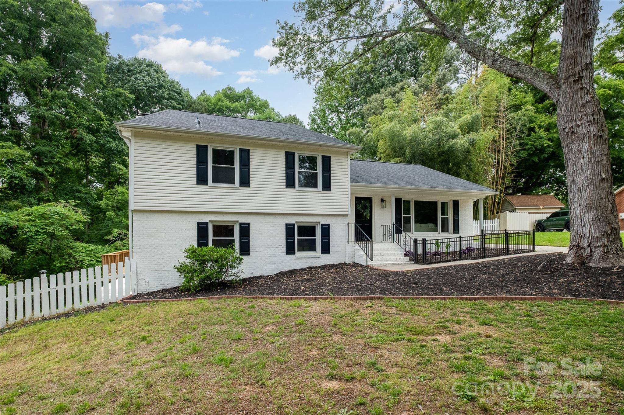 Charlotte, NC 28270,8025 Cliffside DR
