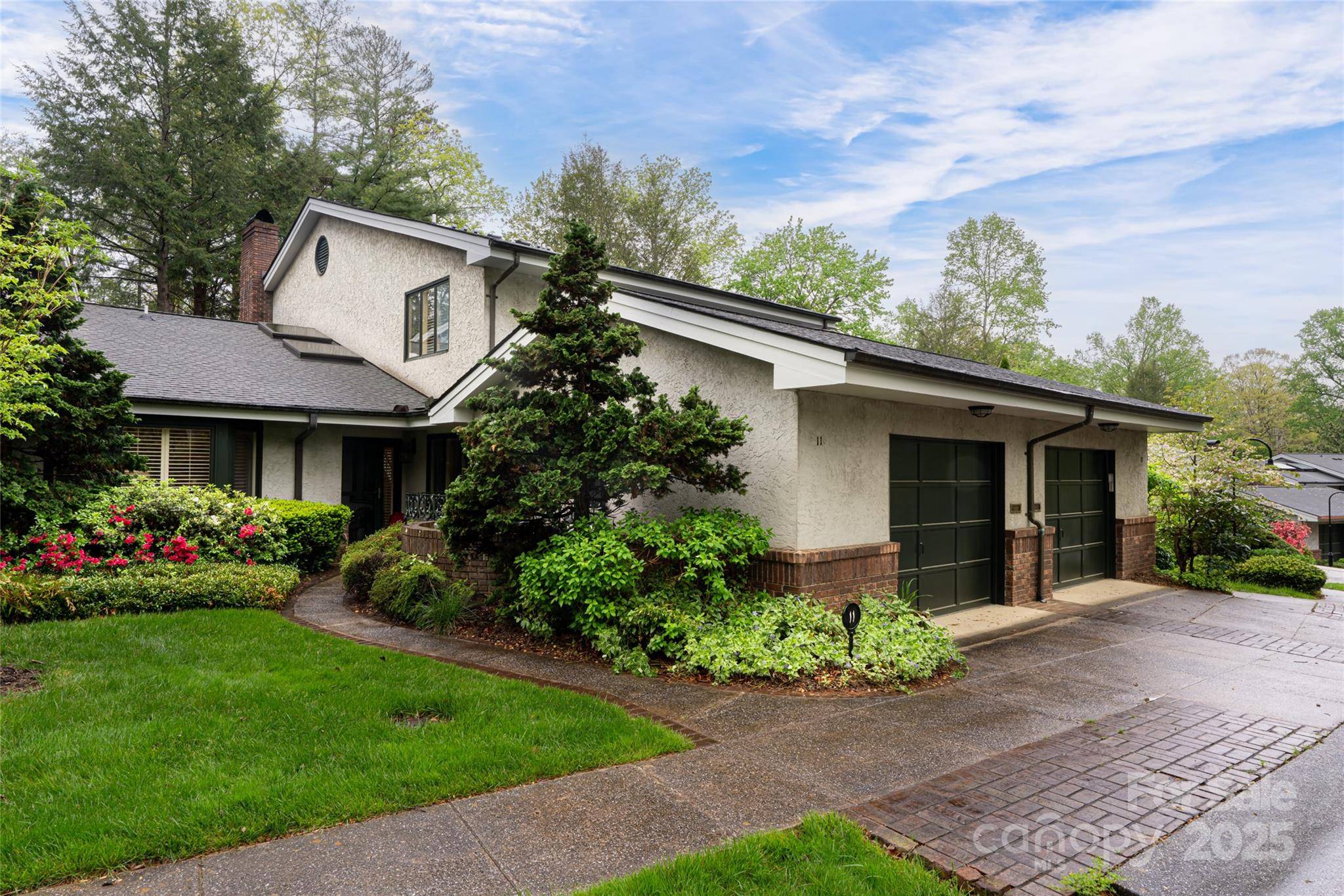 Asheville, NC 28803,11 Bourne LN