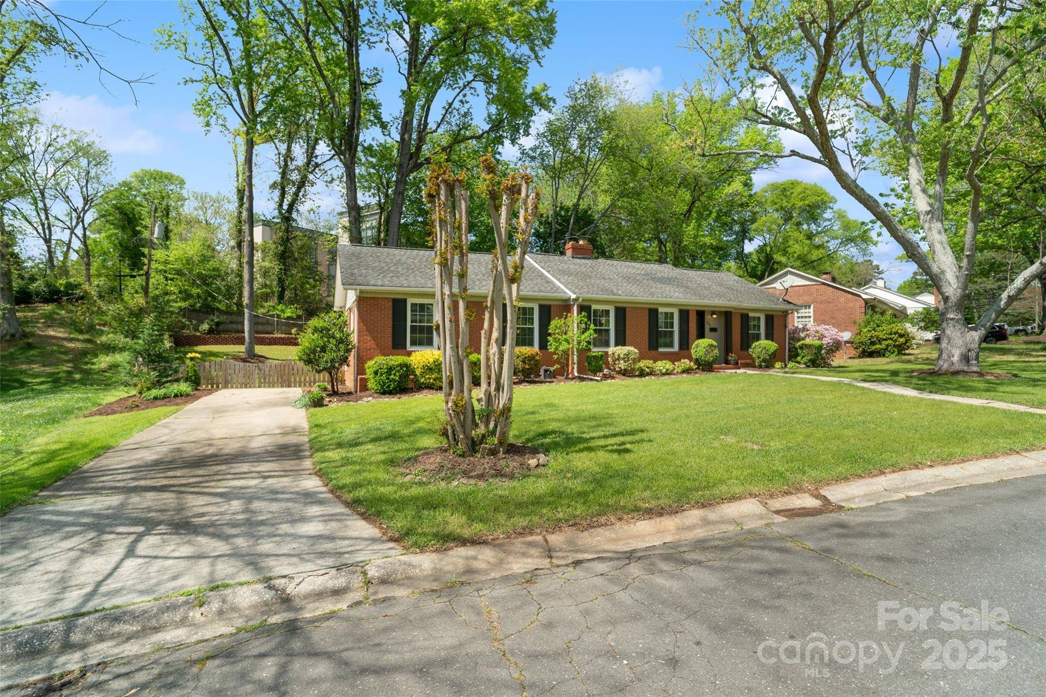 Charlotte, NC 28209,4626 Fairbluff PL