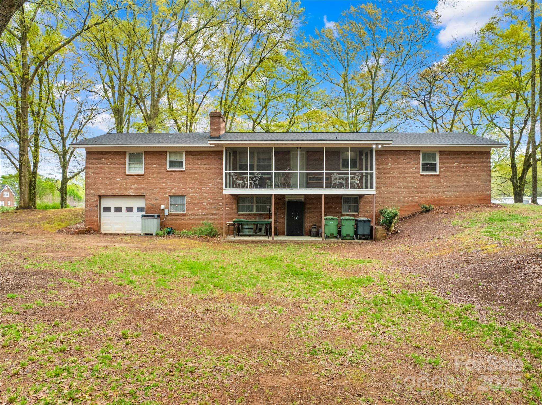 Shelby, NC 28152,322 S Main ST