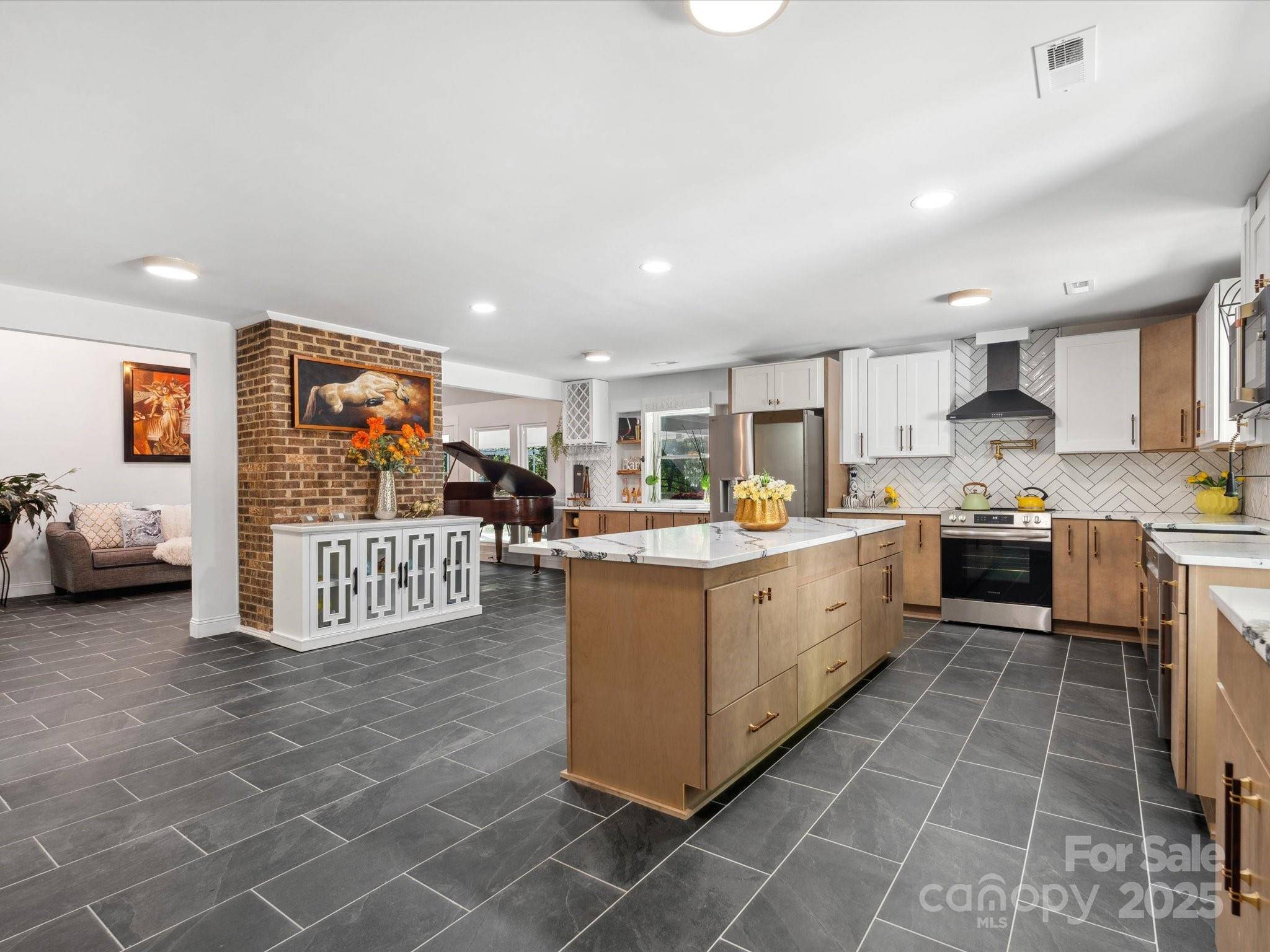 Charlotte, NC 28262,6724 Brushwood DR