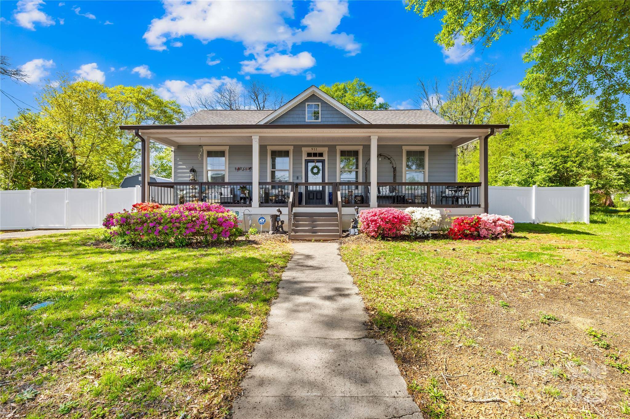 Shelby, NC 28150,911 Earl ST