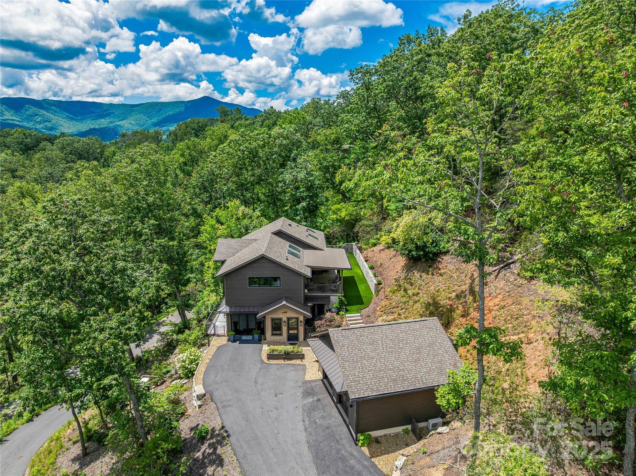 Black Mountain, NC 28711,228 Allen Mountain DR