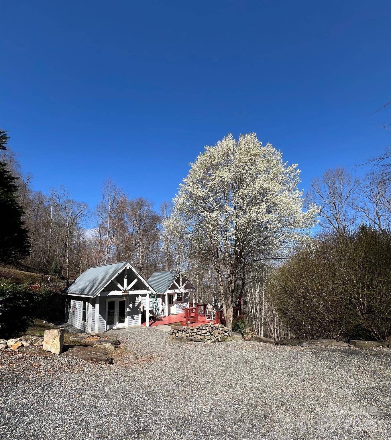 Bryson City, NC 28713,283 Walnut Cove RDG