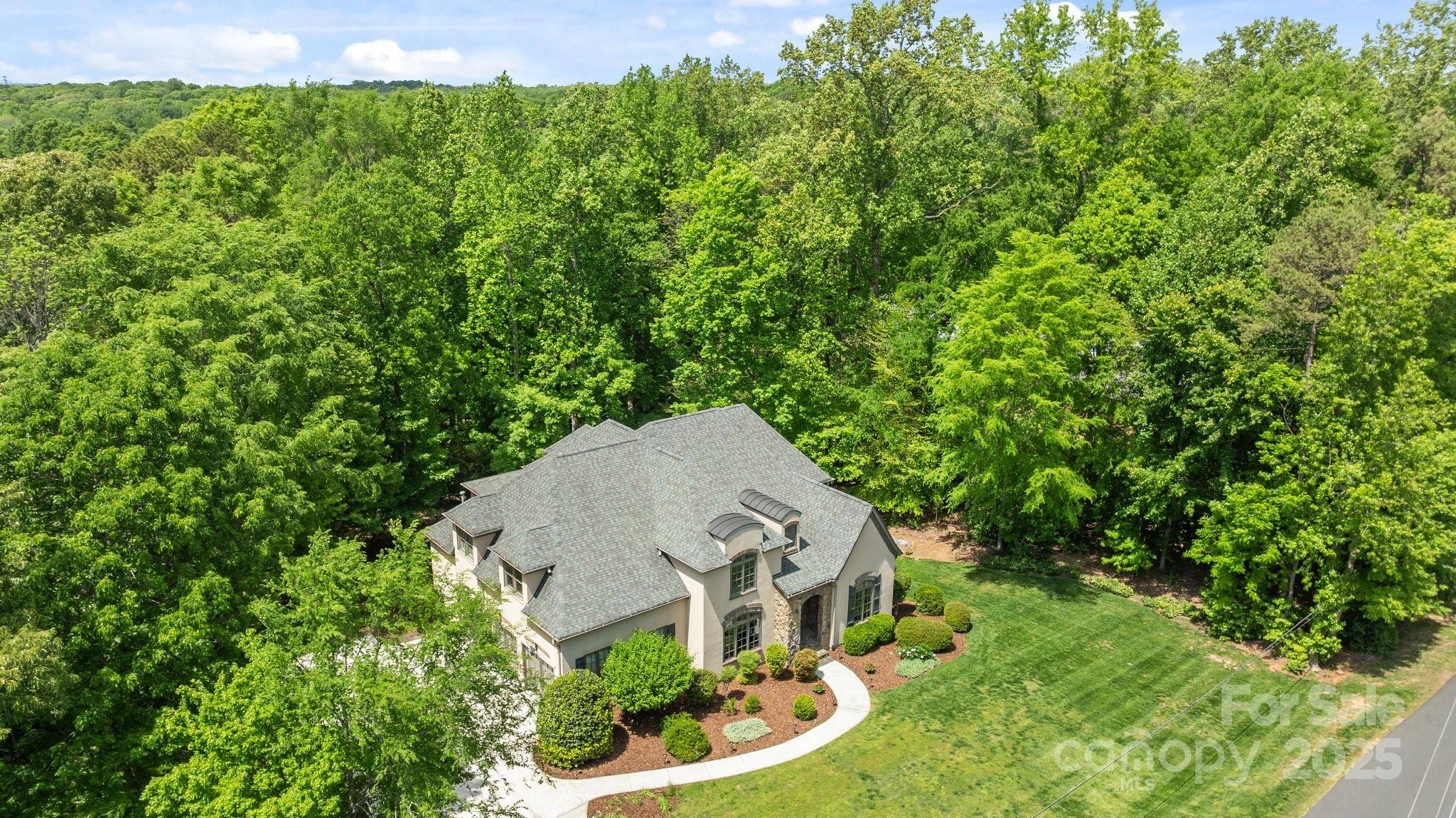 Matthews, NC 28105,914 Elizabeth LN