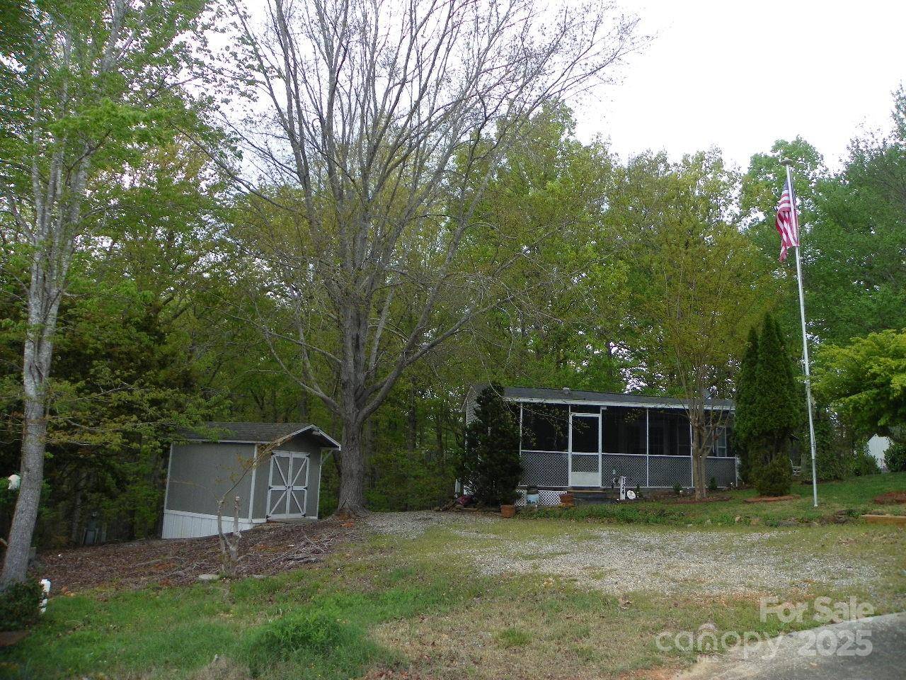 New London, NC 28127,124 Hummingbird CIR