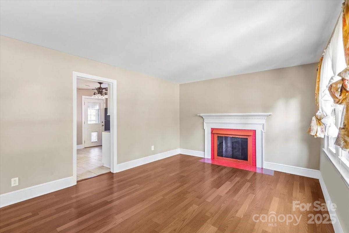 Charlotte, NC 28205,2721 Albany LN