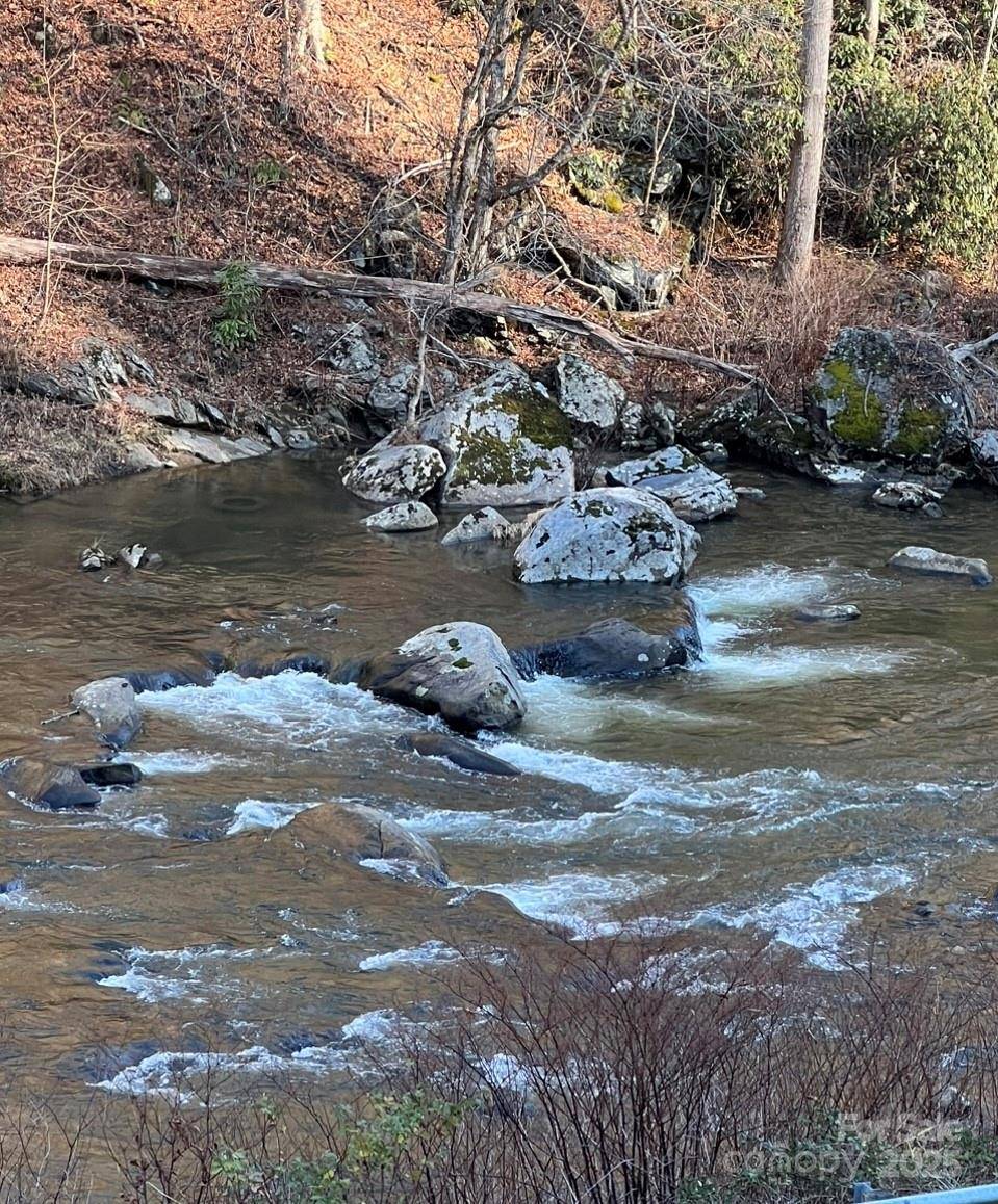 Burnsville, NC 28714,12982 US 19W HWY