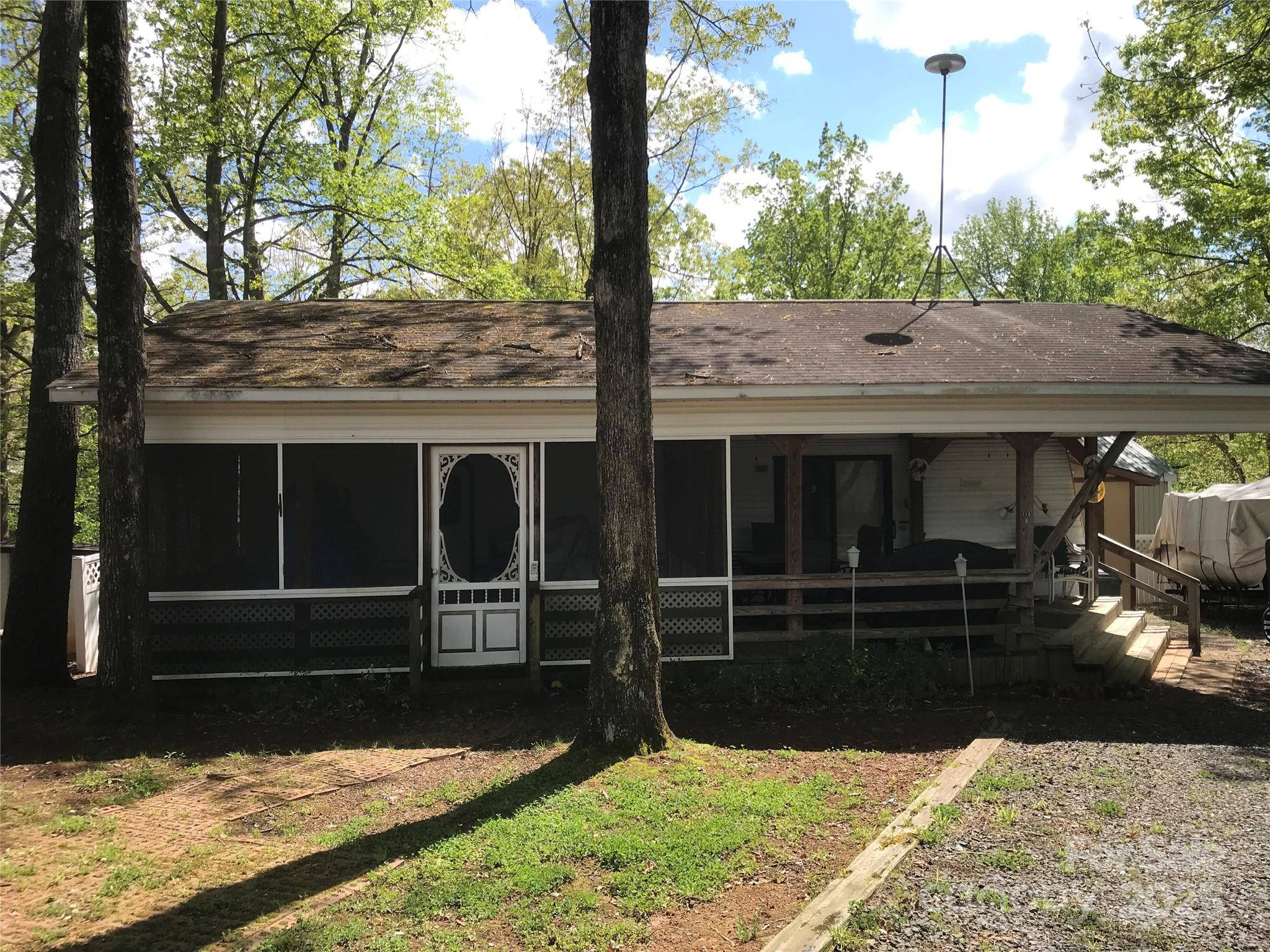 Mount Gilead, NC 27306,108 Captains CT #B116