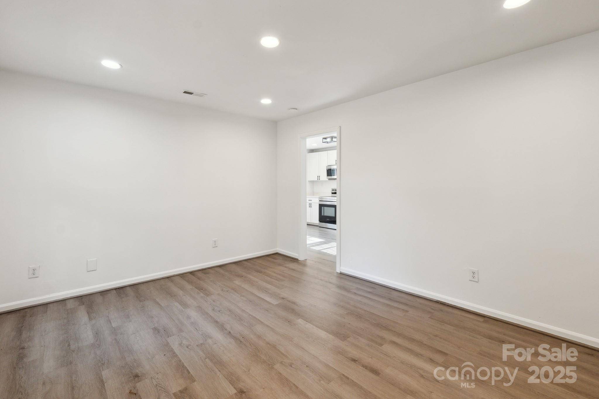 Charlotte, NC 28269,4336 Valeview LN
