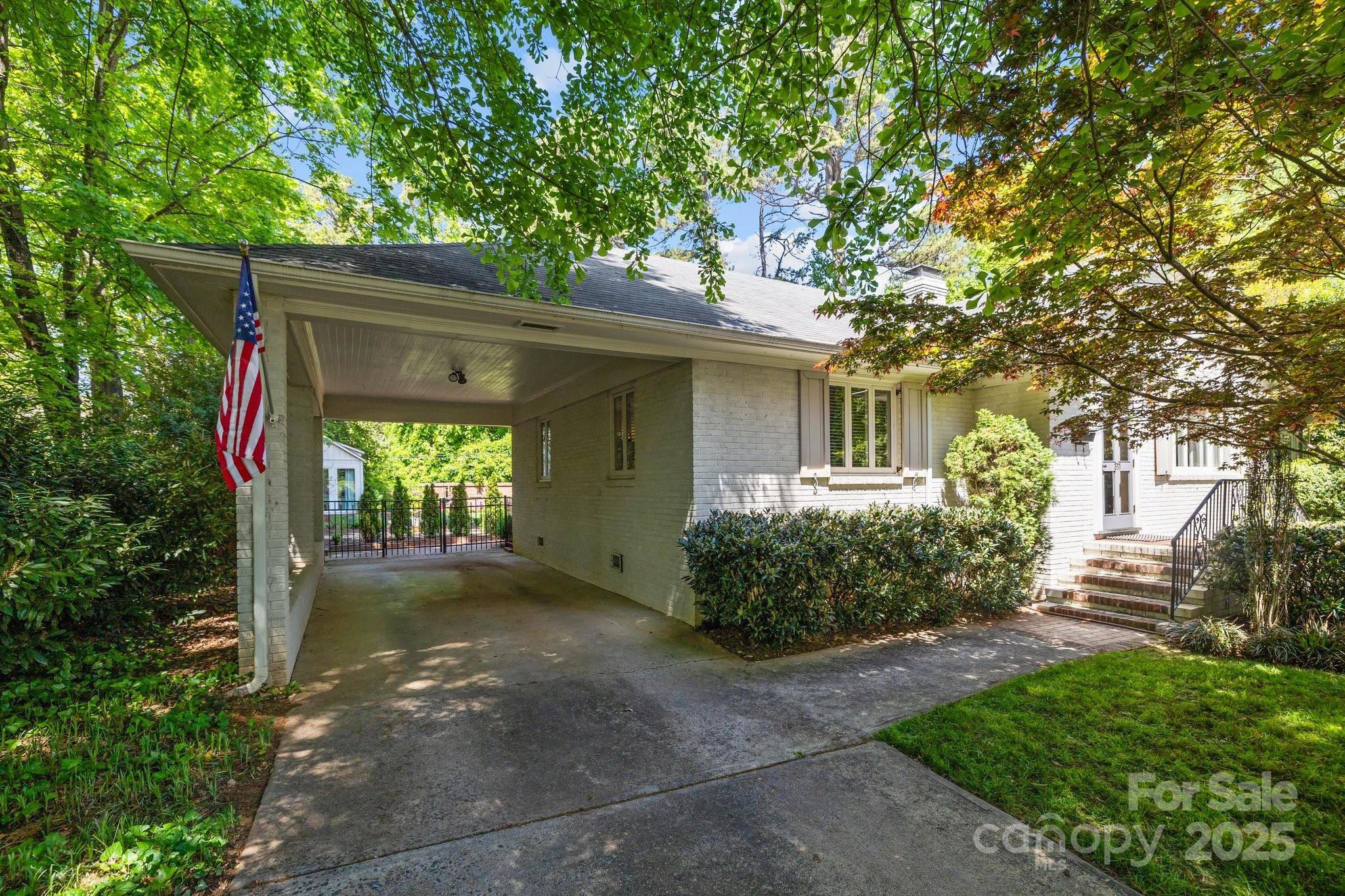 Charlotte, NC 28211,311 Mcalway RD