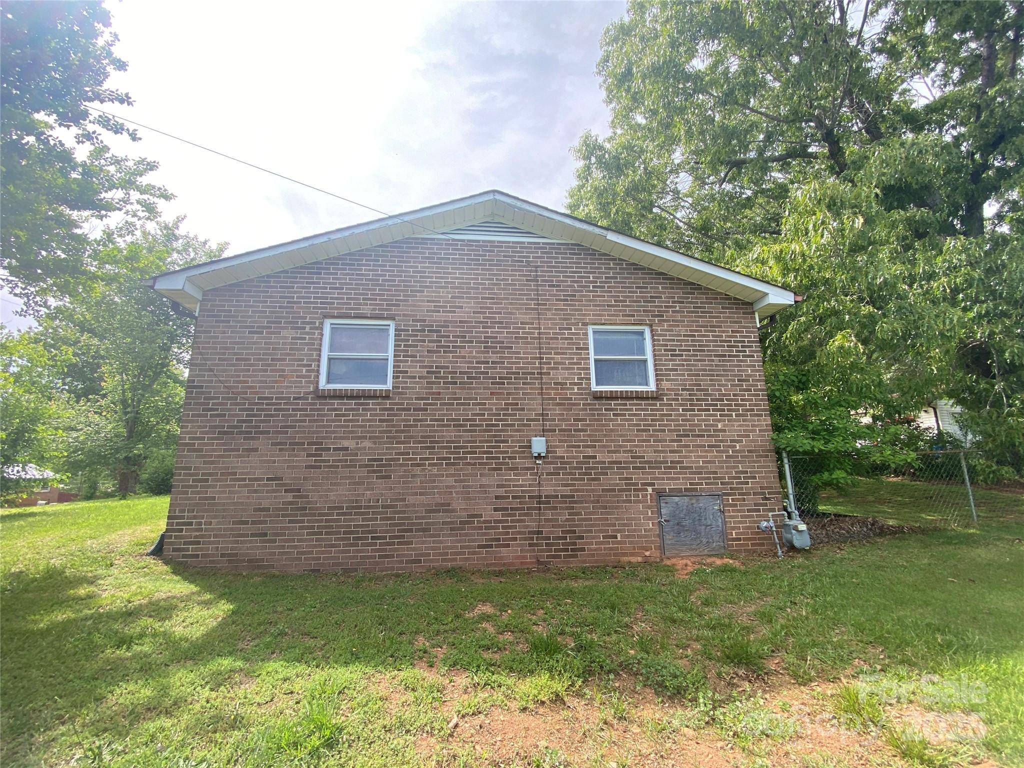 Hickory, NC 28602,4230 Old Brittain RD