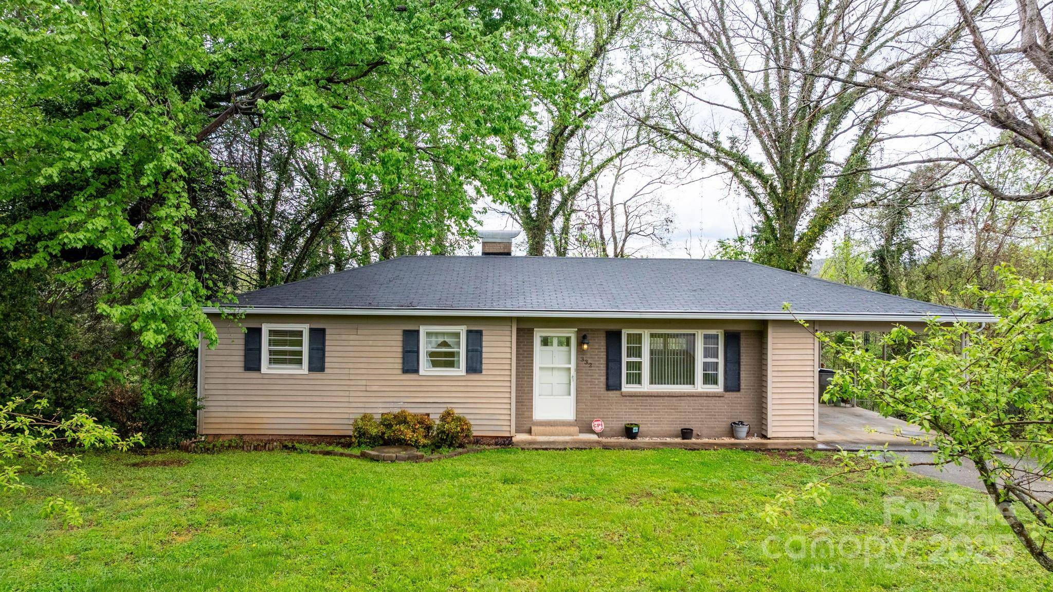Lenoir, NC 28645,332 Swanson DR SW