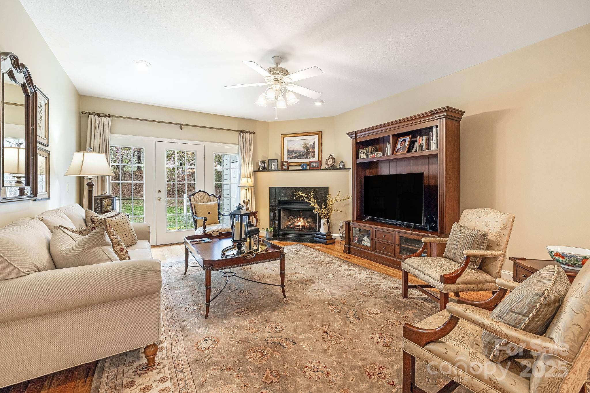 Arden, NC 28704,15 Holiday DR