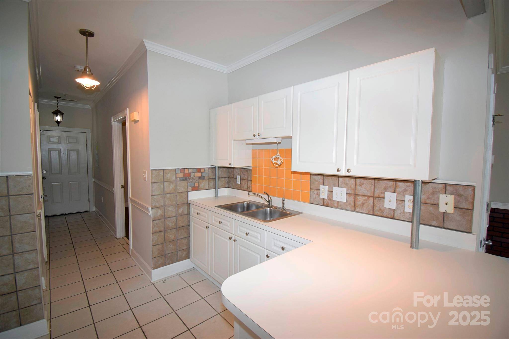 Charlotte, NC 28213,8955 Meadow Vista RD