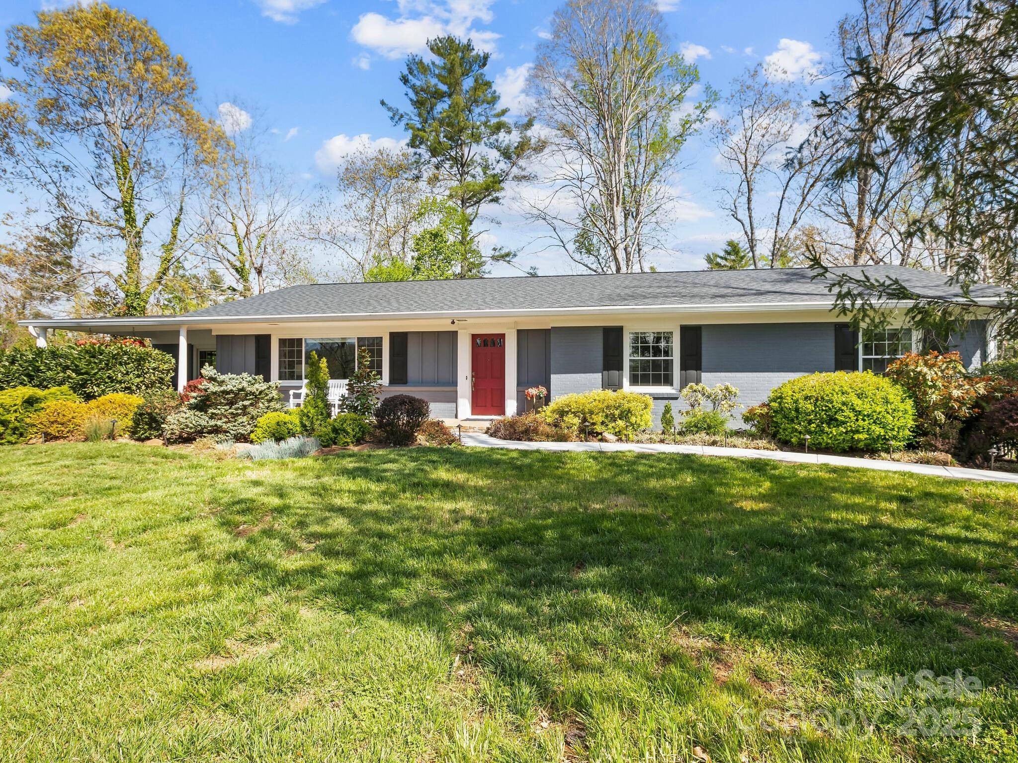 Asheville, NC 28804,29 E Fox Chase RD