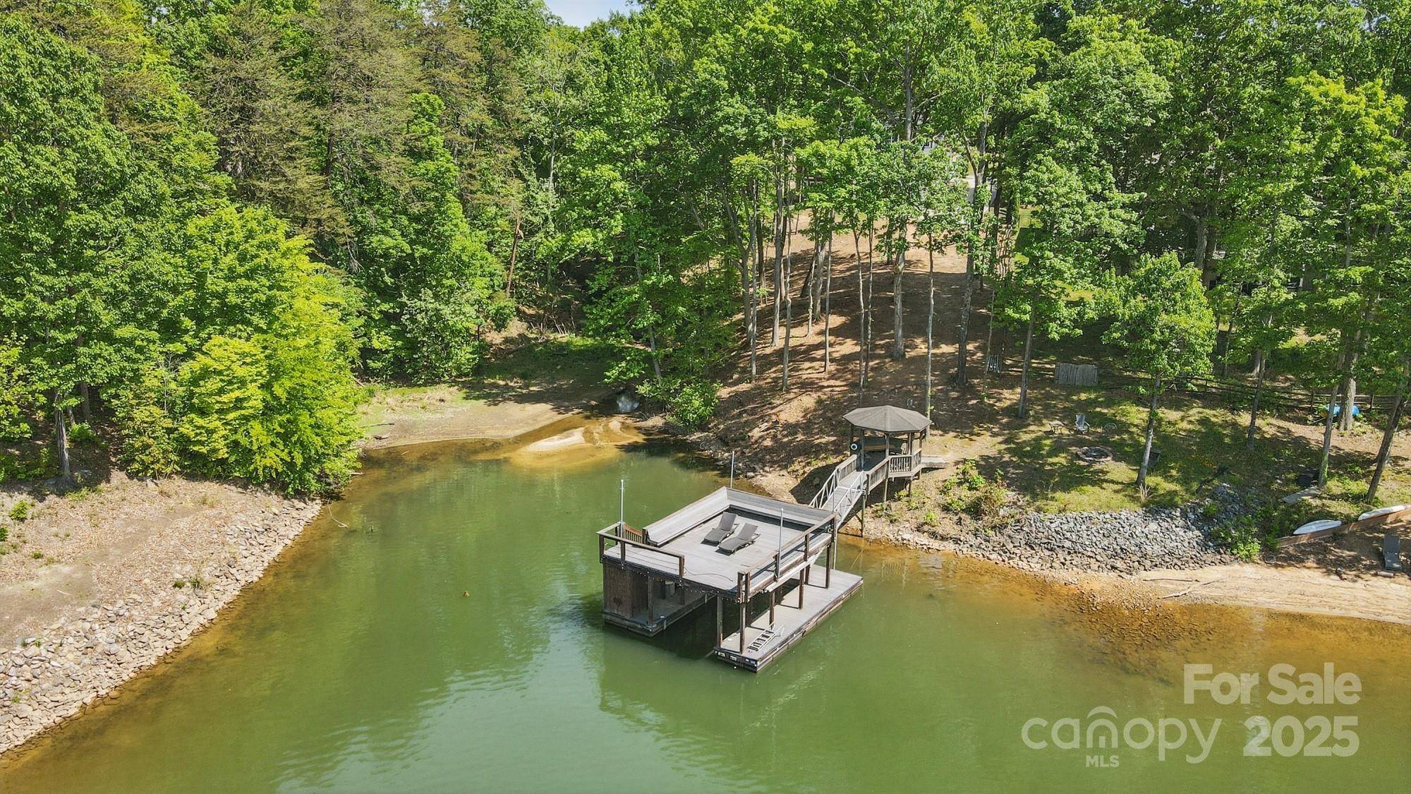 Charlotte, NC 28214,2501 Mt Isle Harbor DR